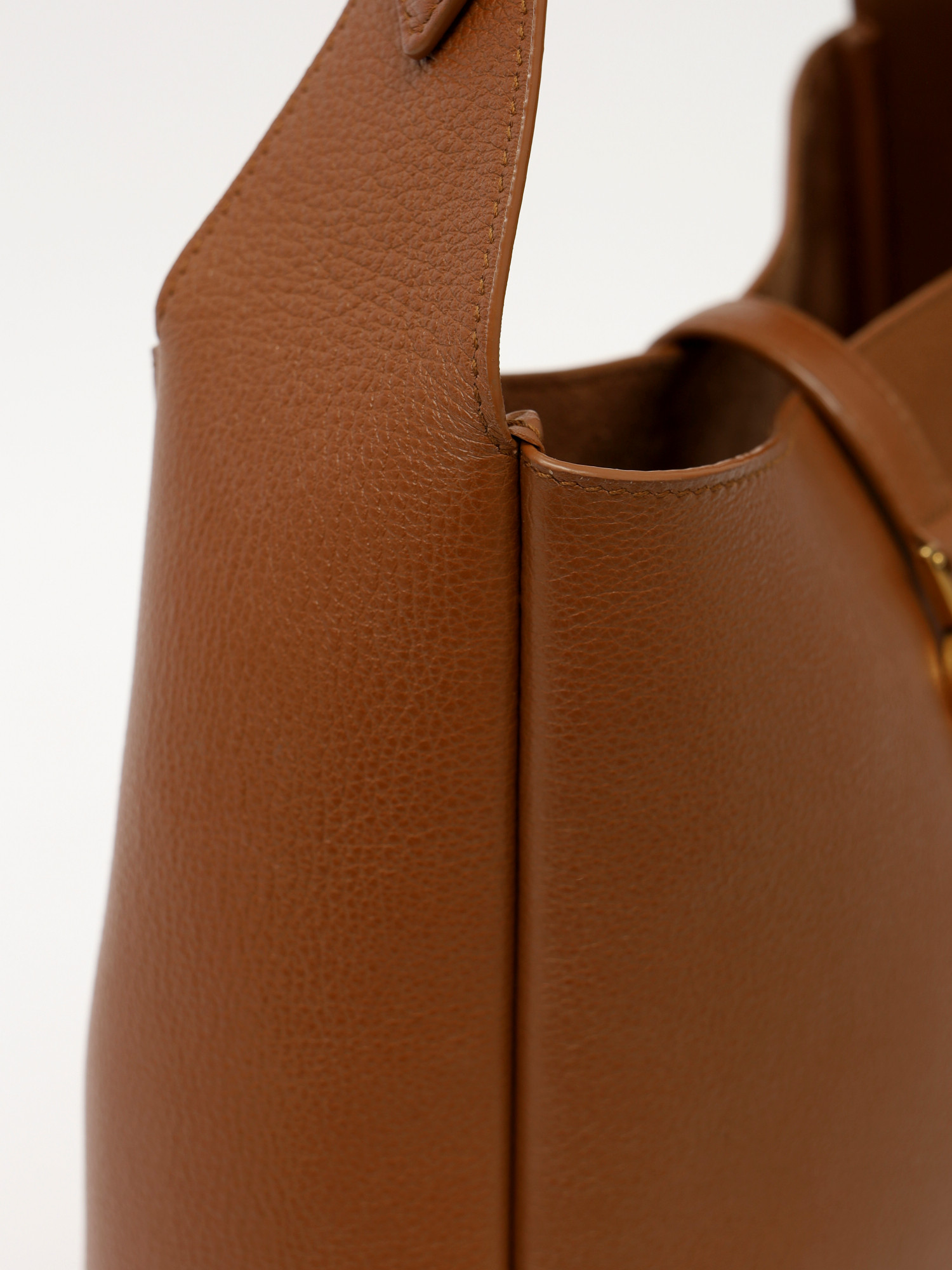 Saint Laurent Le 5 a 7  5