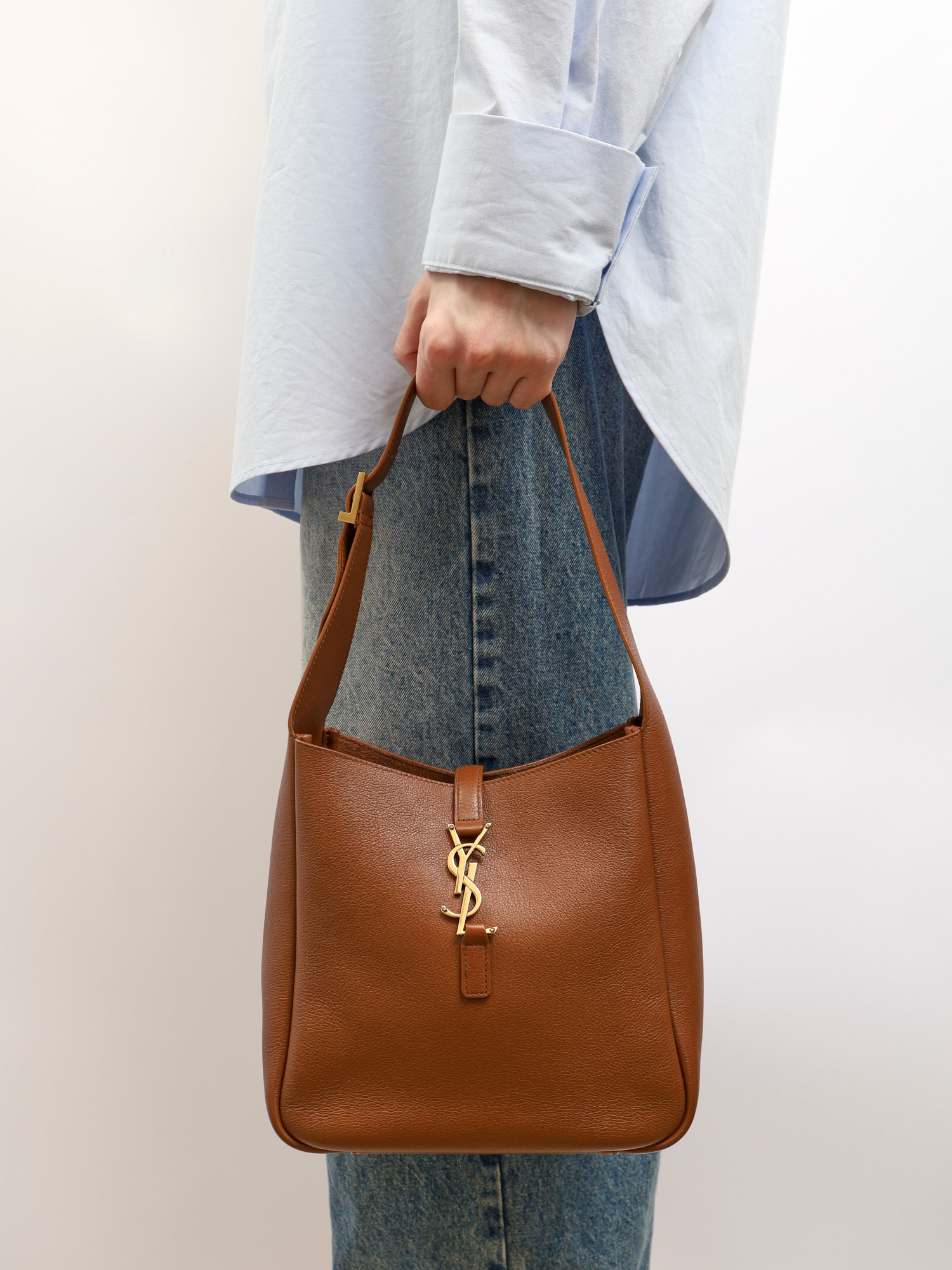 Saint Laurent Le 5 a 7  1