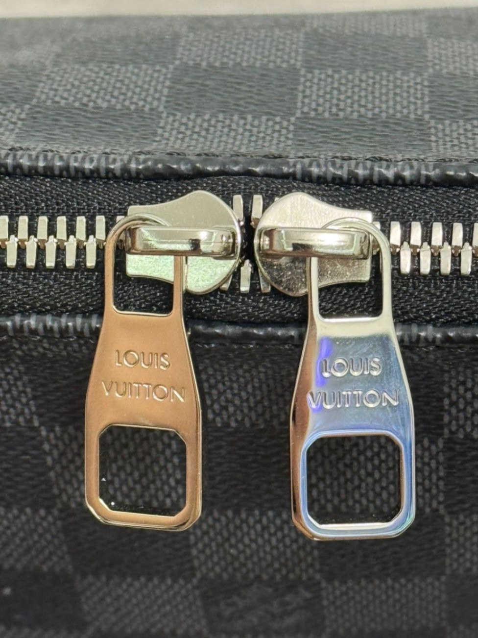 Сумки Louis Vuitton Porte-Documents Jour изображение #10