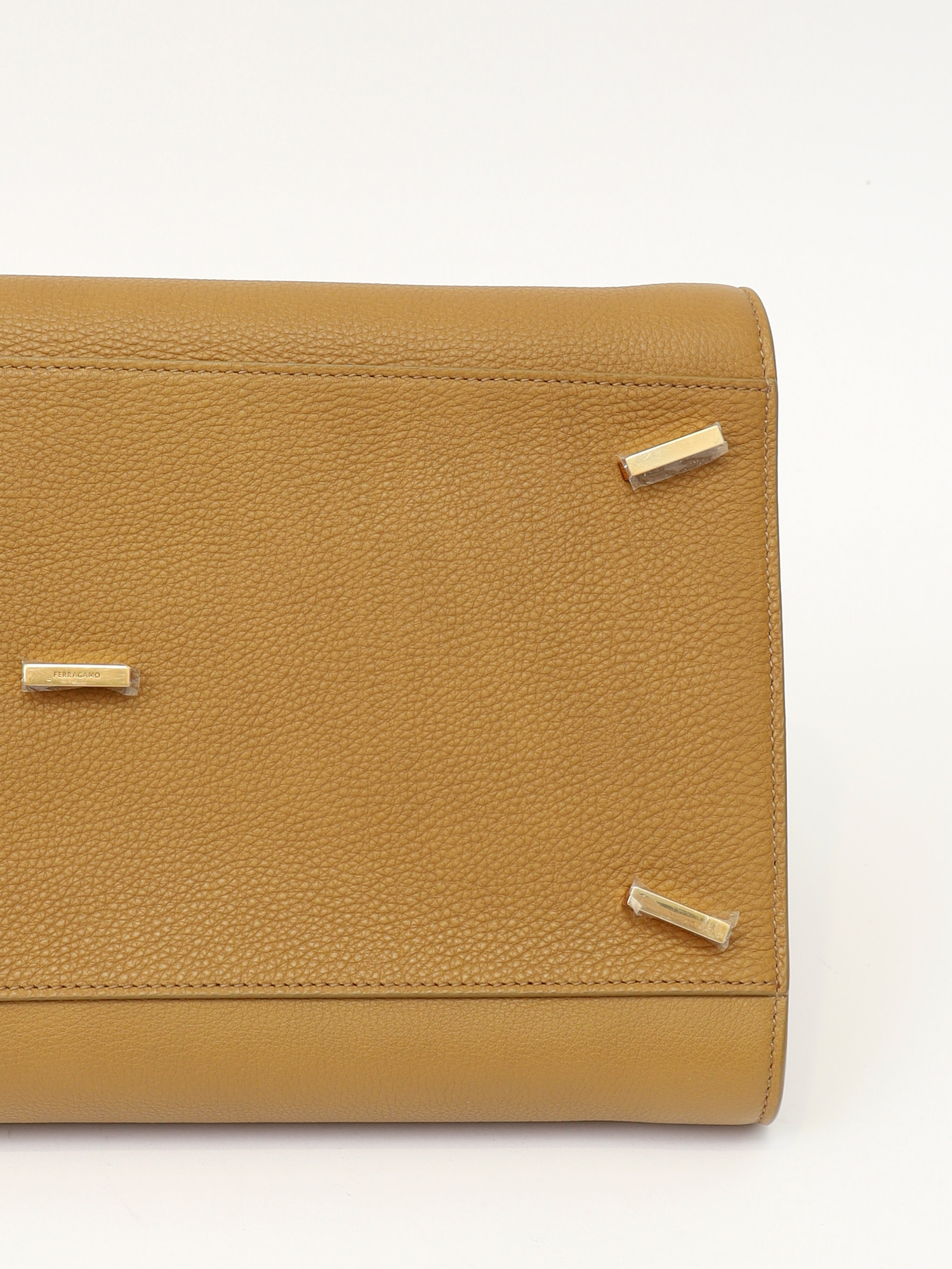 Salvatore Ferragamo Hug 9