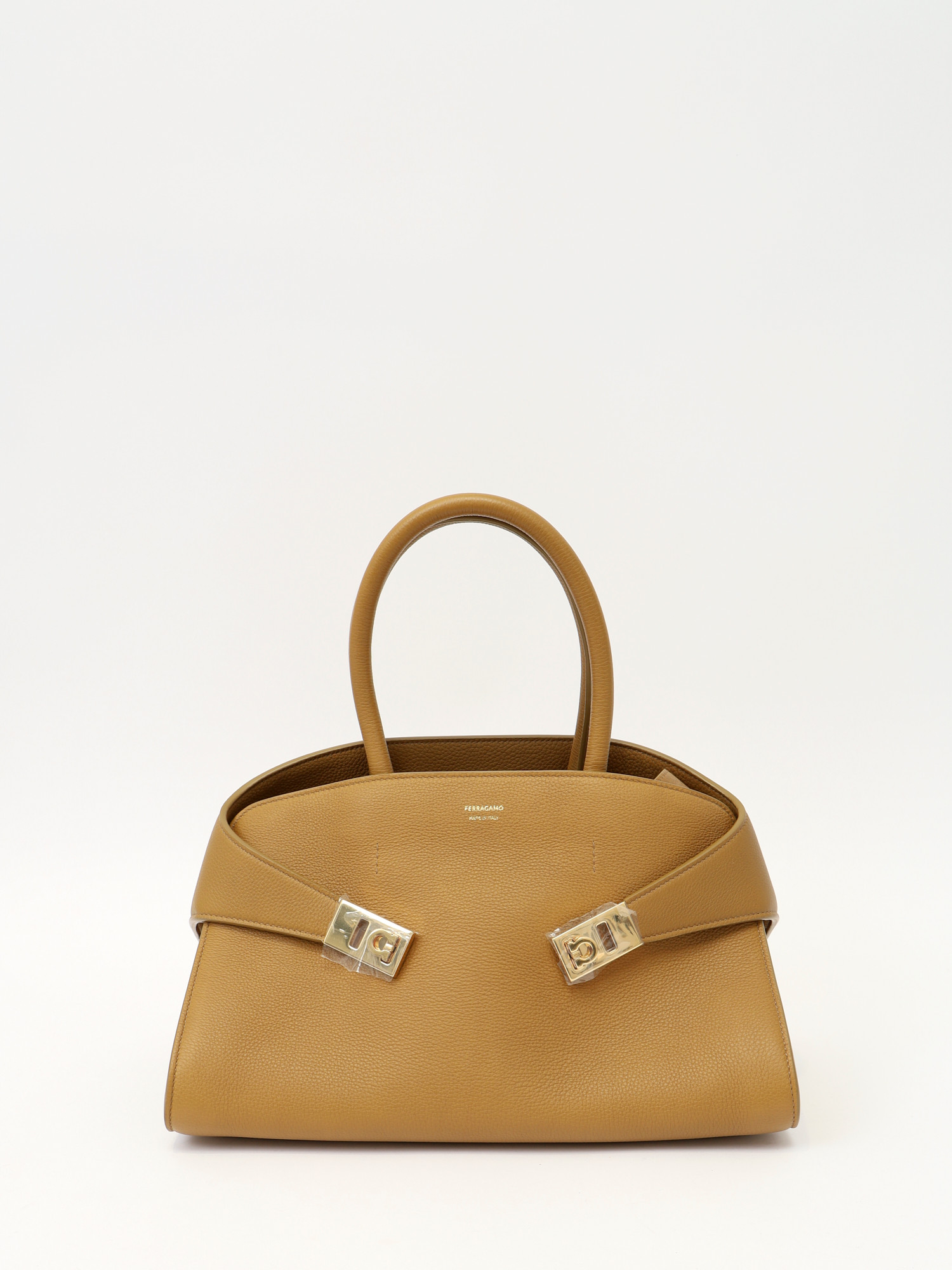 Salvatore Ferragamo Hug 0