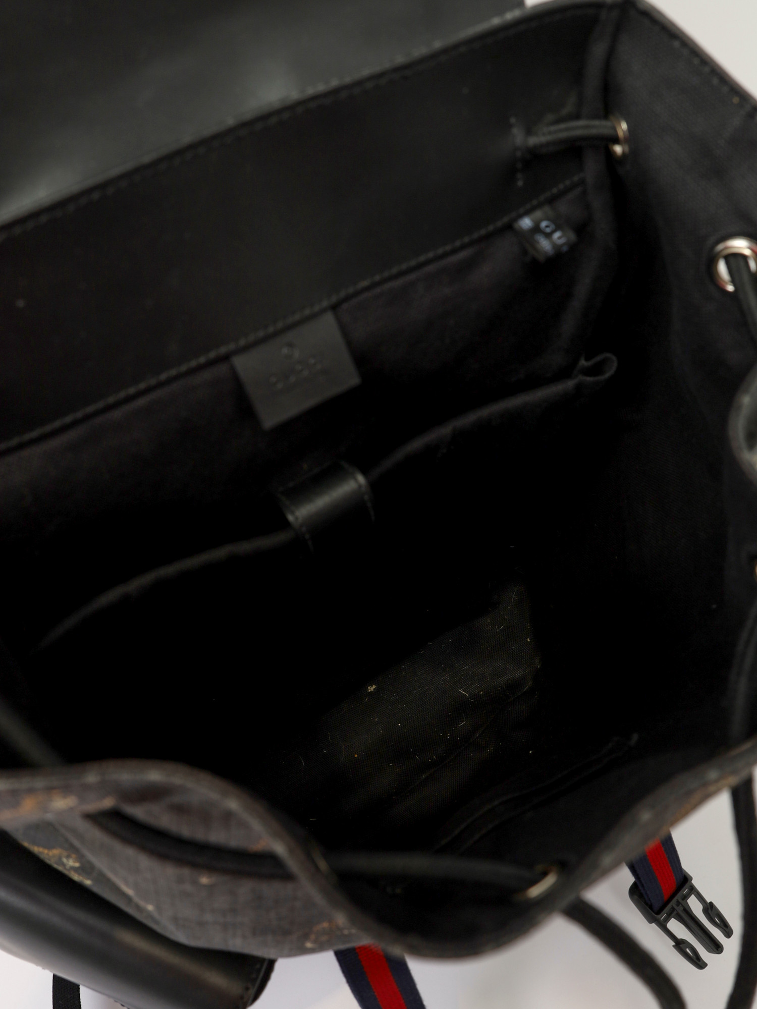 Gucci GG Supreme  10