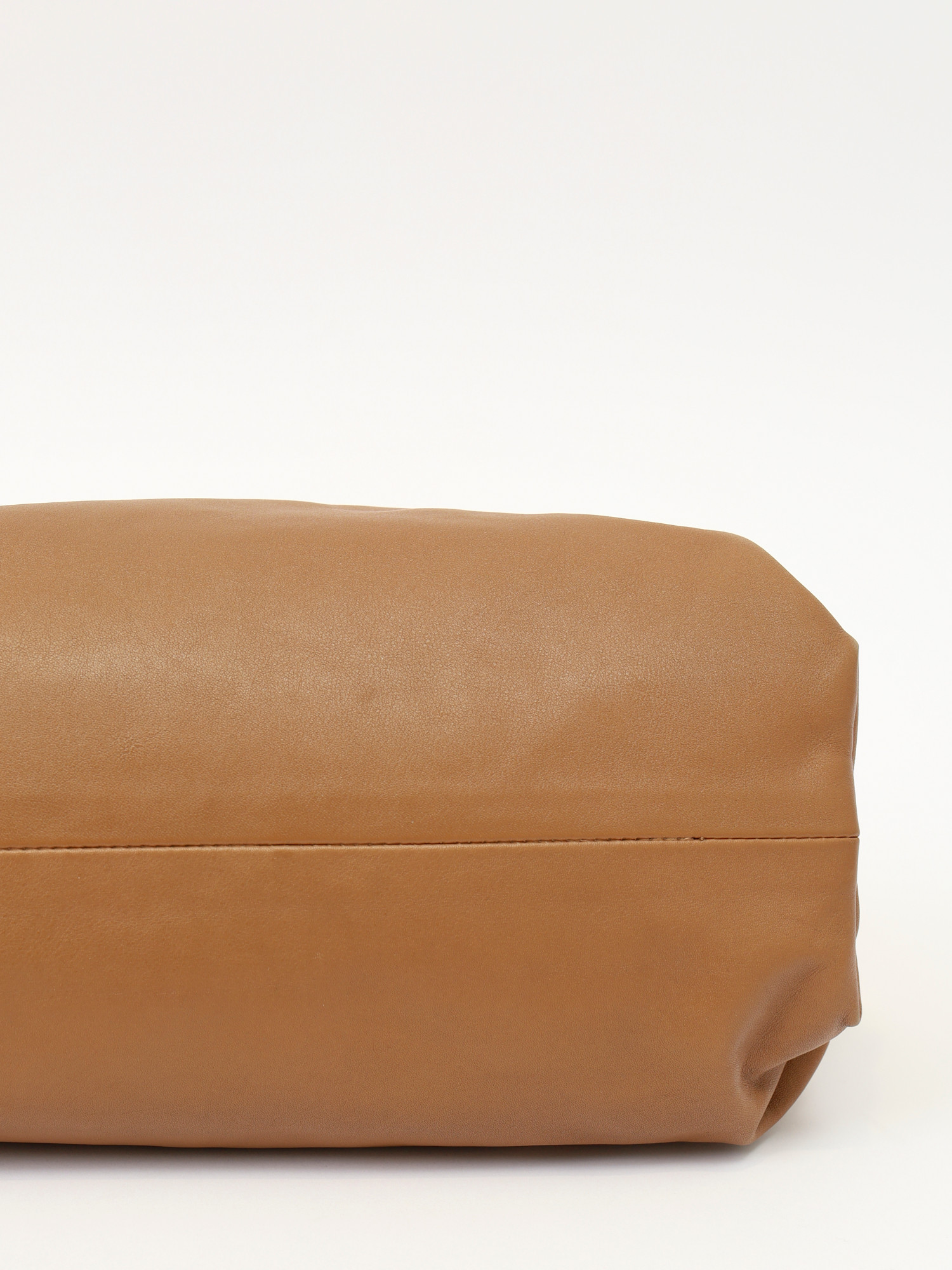 Сумки Bottega Veneta Pouch изображение #9