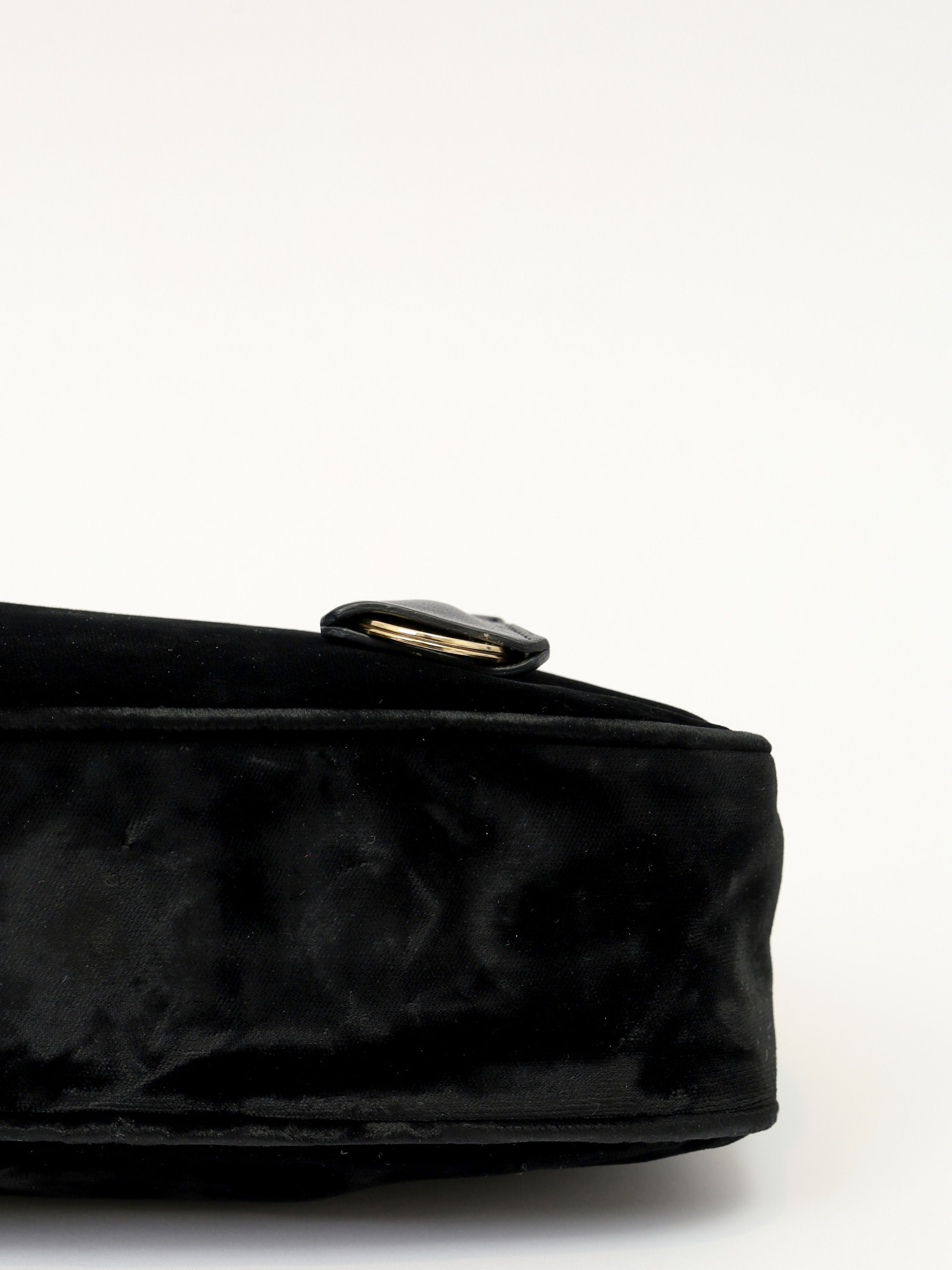 Prada Re-Edition 2005 9