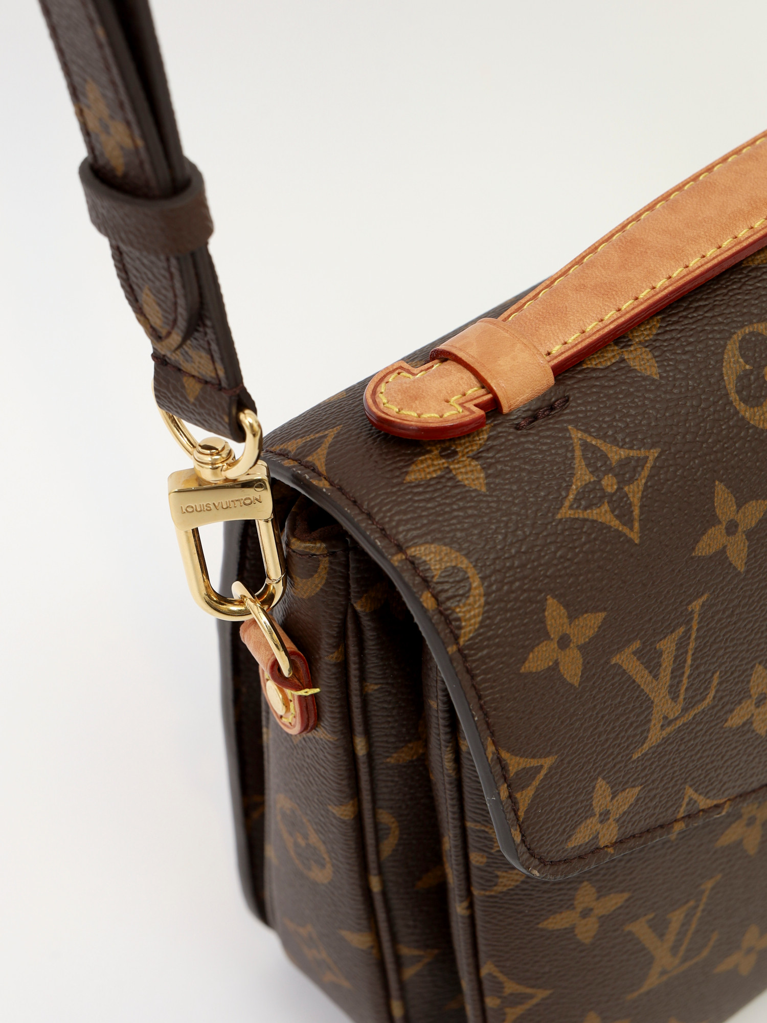 Louis Vuitton Pochette Metis  7