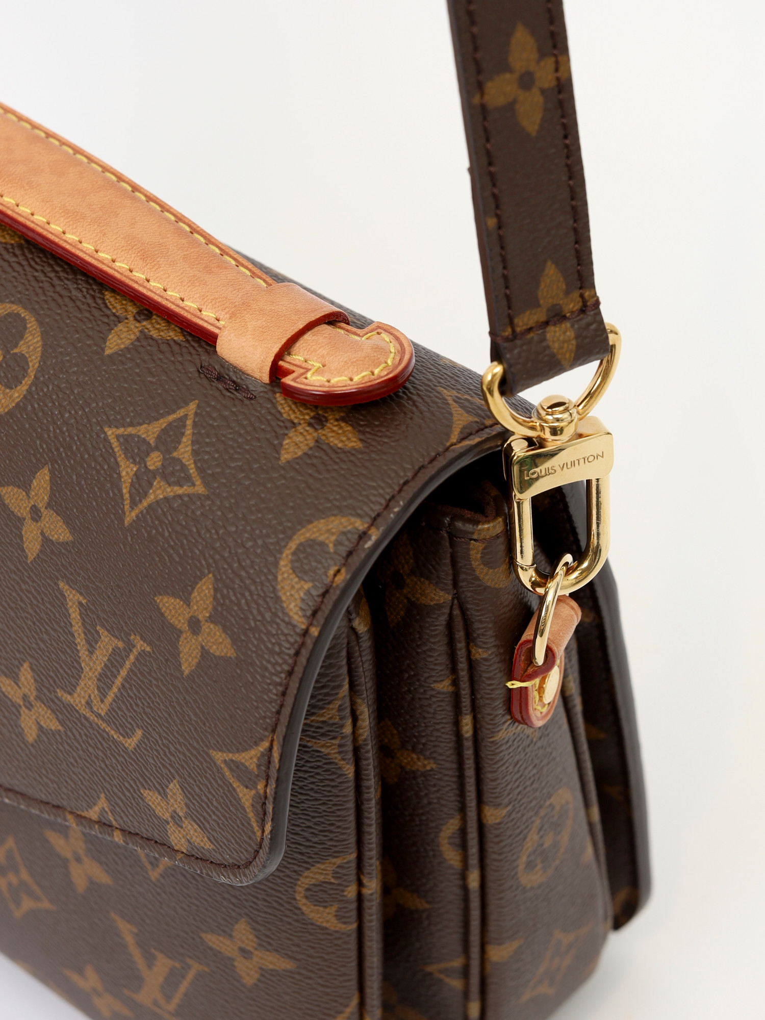 Louis Vuitton Pochette Metis  8