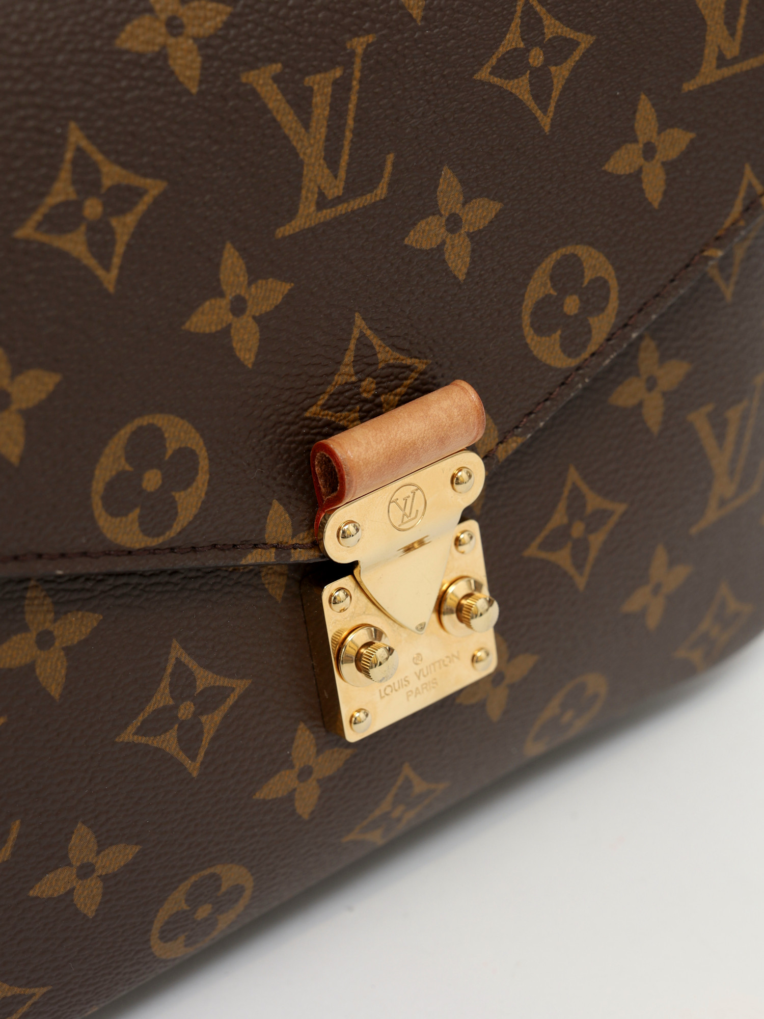 Louis Vuitton Pochette Metis  6
