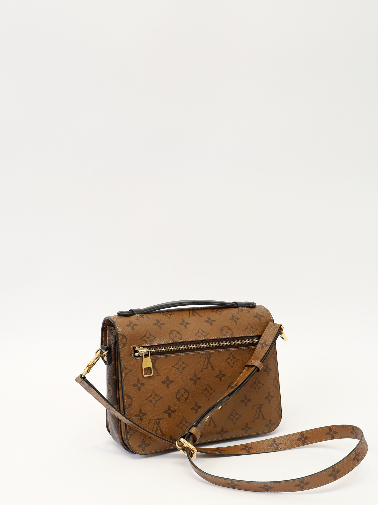 Сумки Louis Vuitton Pochette Metis изображение #4