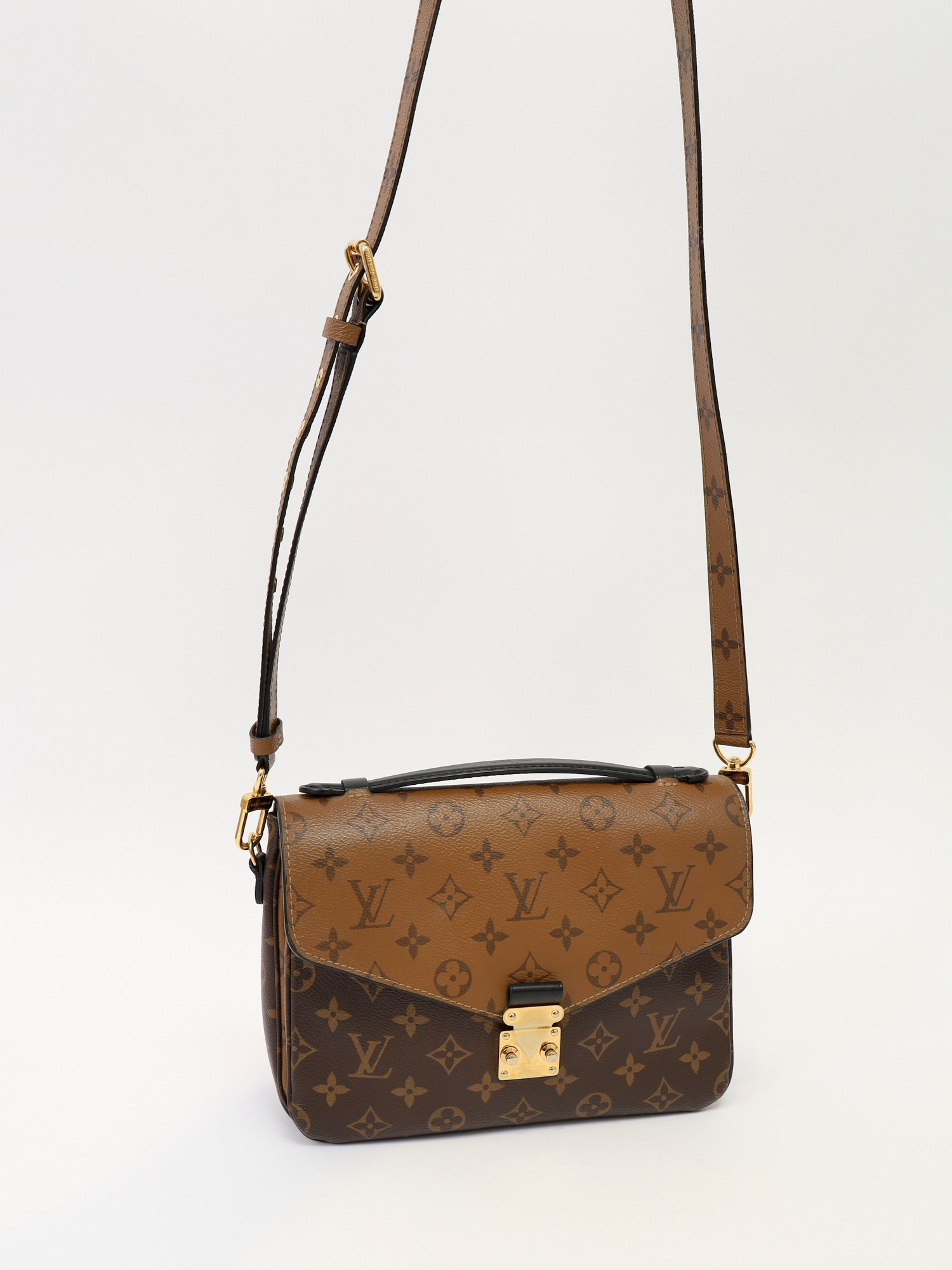 Сумки Louis Vuitton Pochette Metis изображение #5
