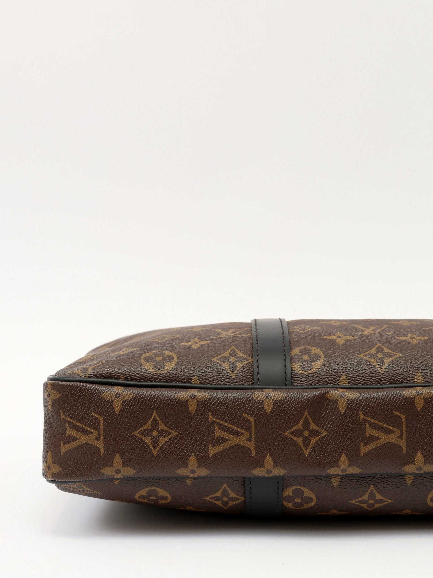 Louis Vuitton Porte-Documents Voyage  9