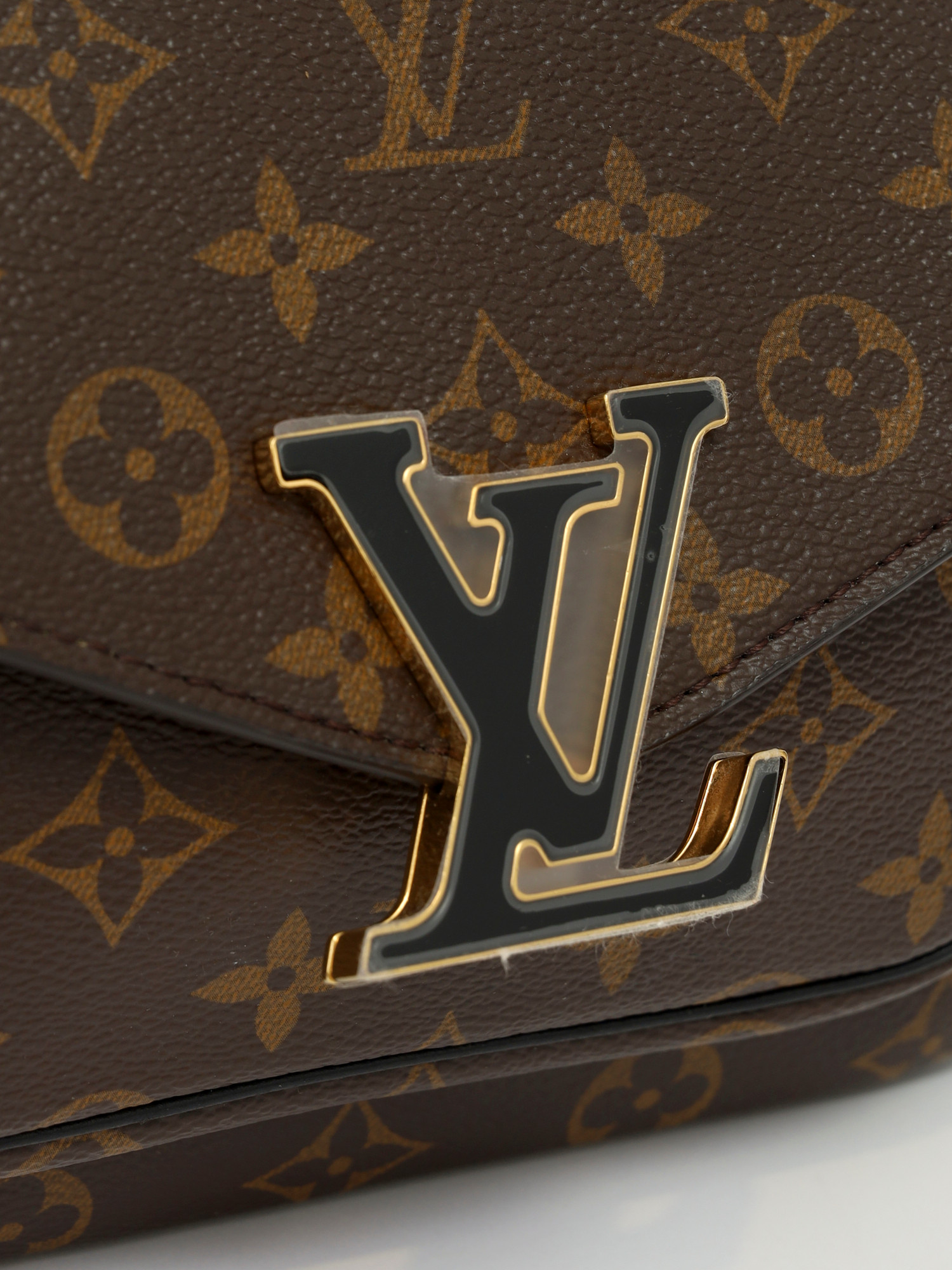 Louis Vuitton Passy  6