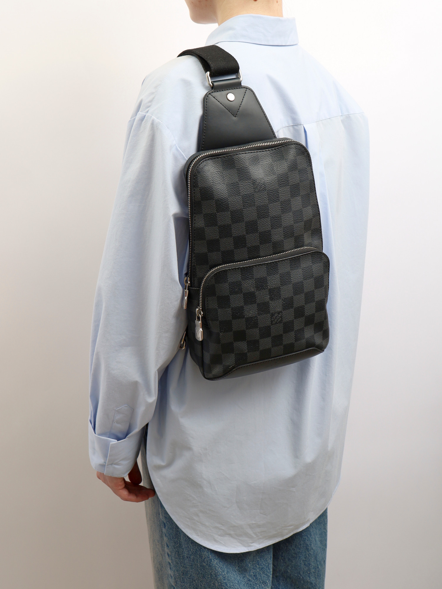 Louis Vuitton Avenue  1