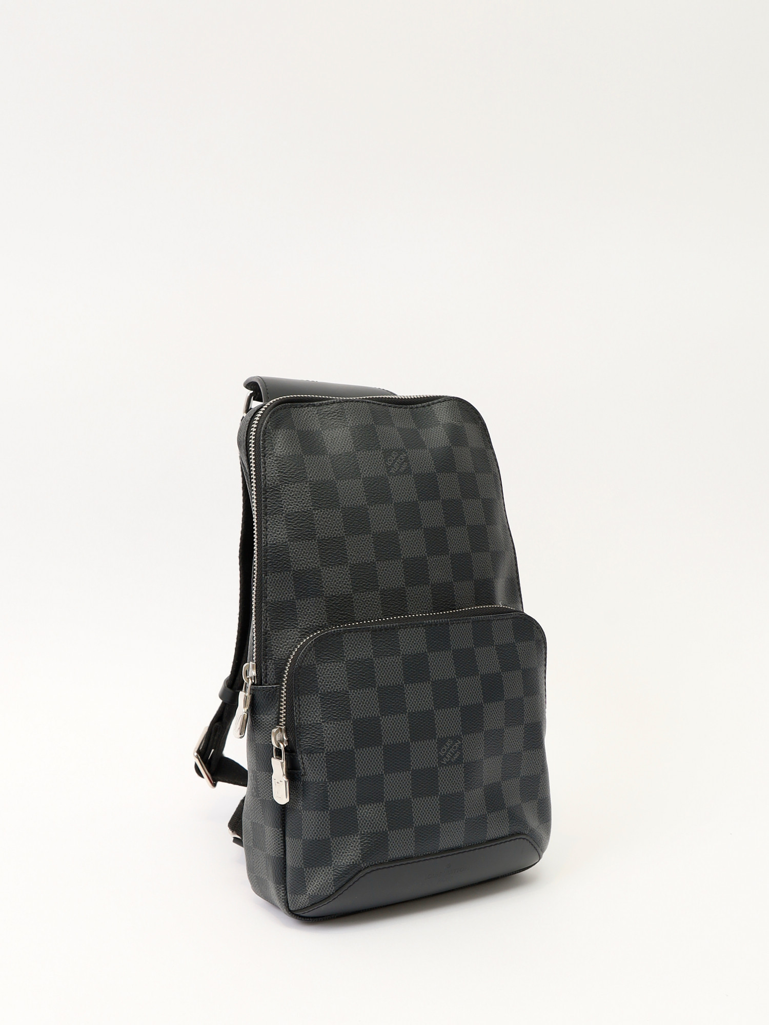 Louis Vuitton Avenue  2