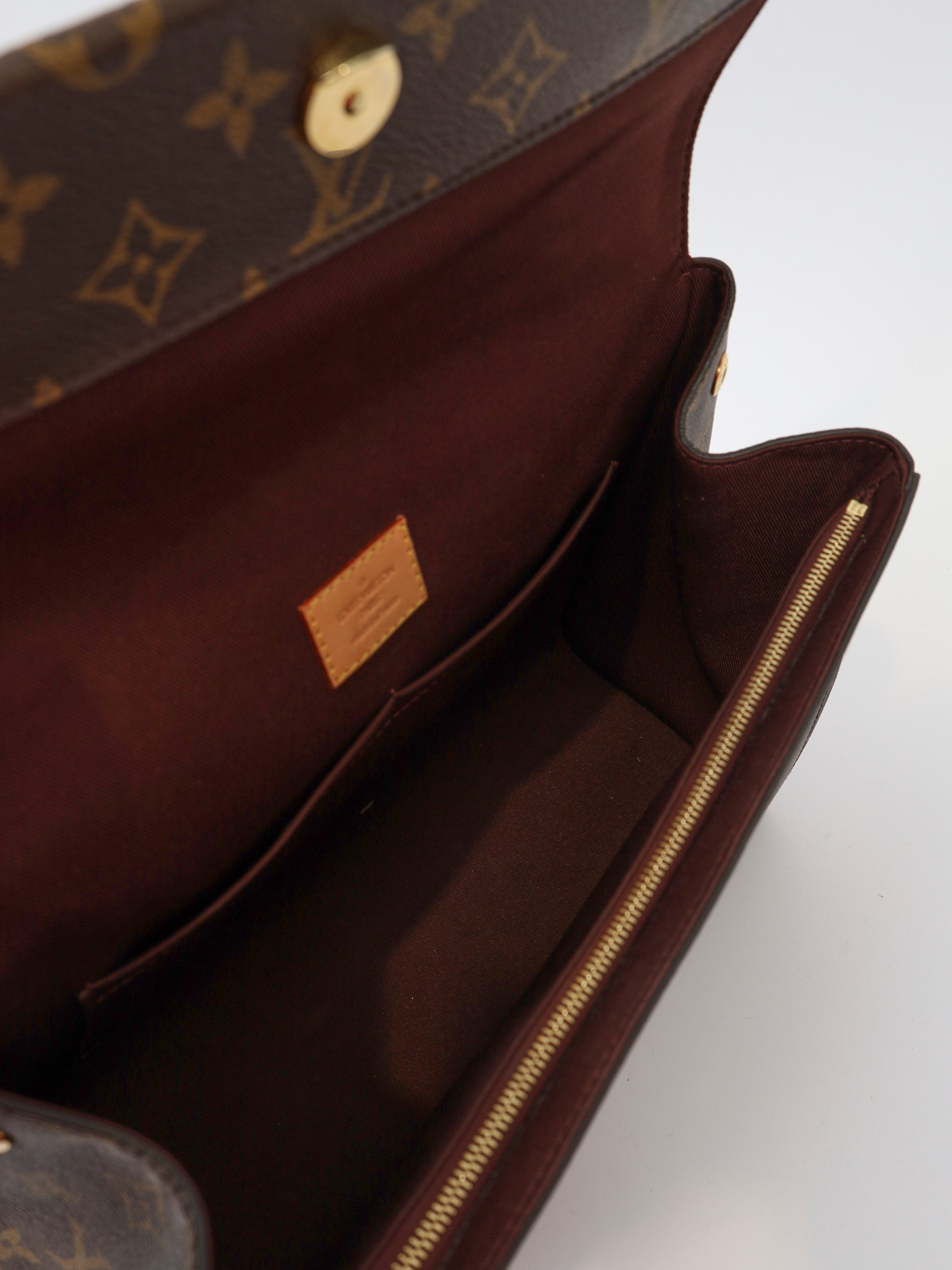 Louis Vuitton Cluny  10