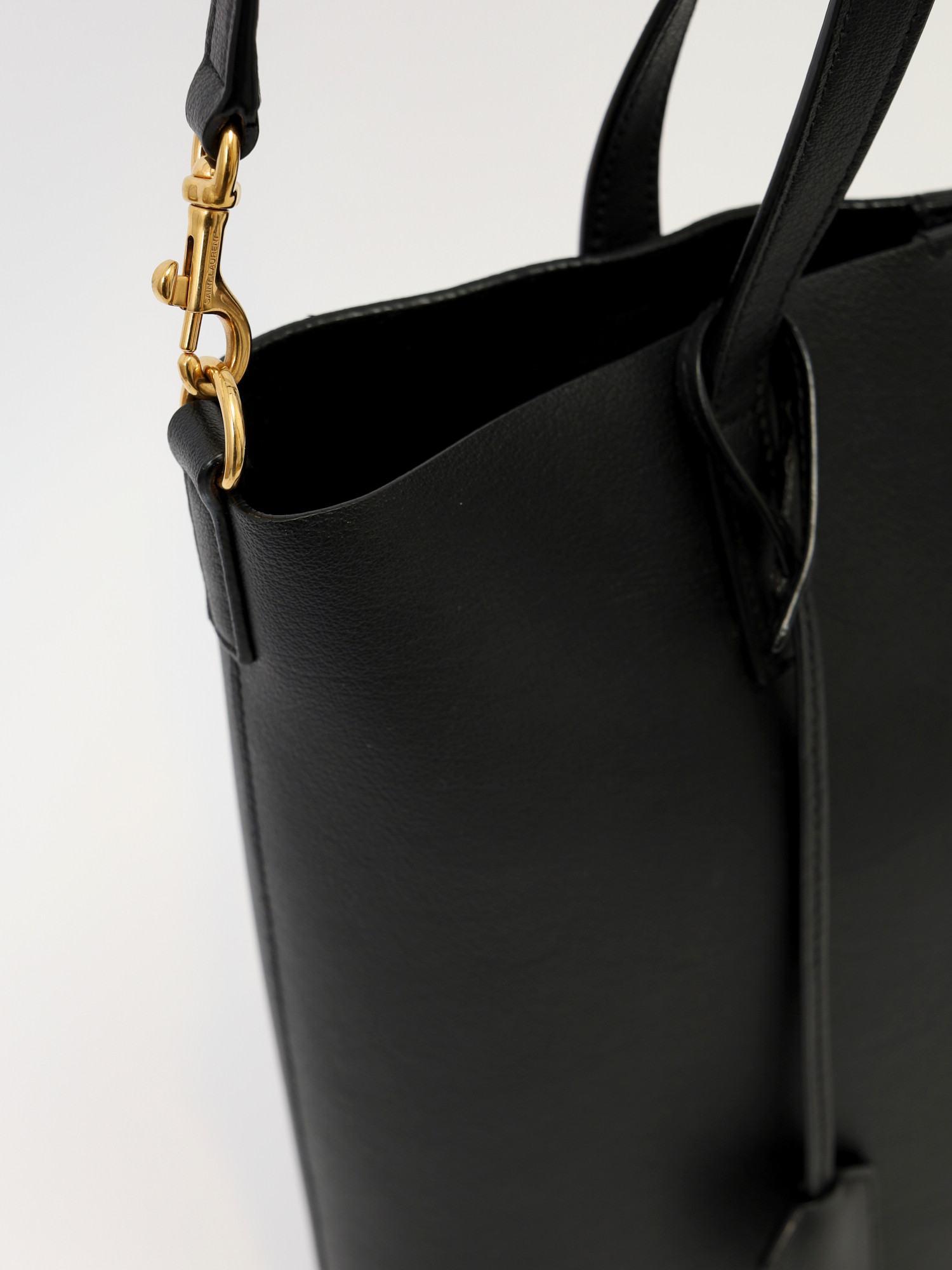 Saint Laurent Leather Bag 6