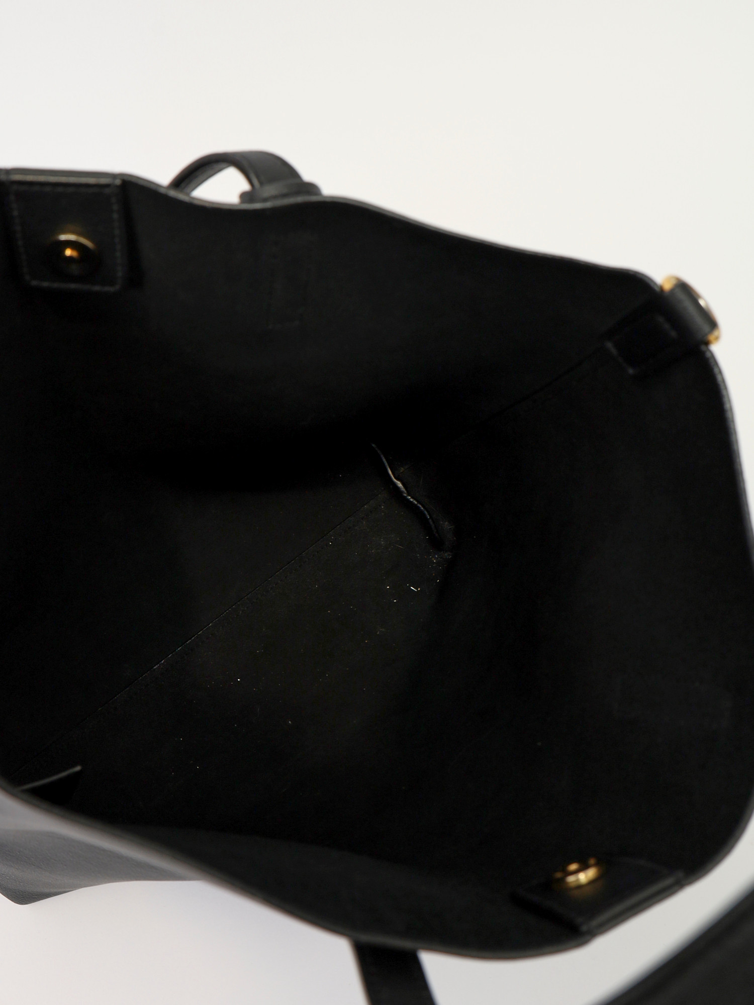 Saint Laurent Leather Bag 9