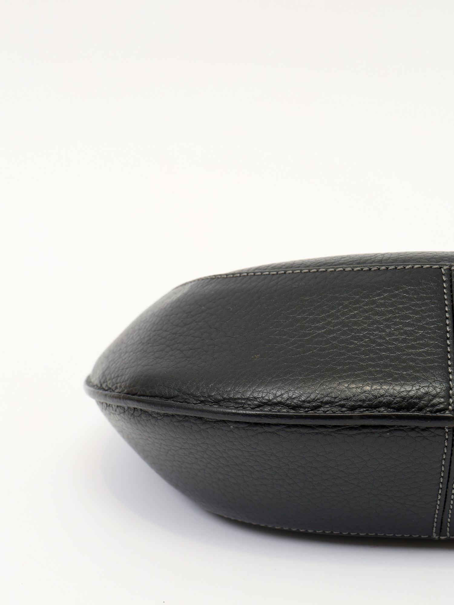 Loewe Leather Bag  8