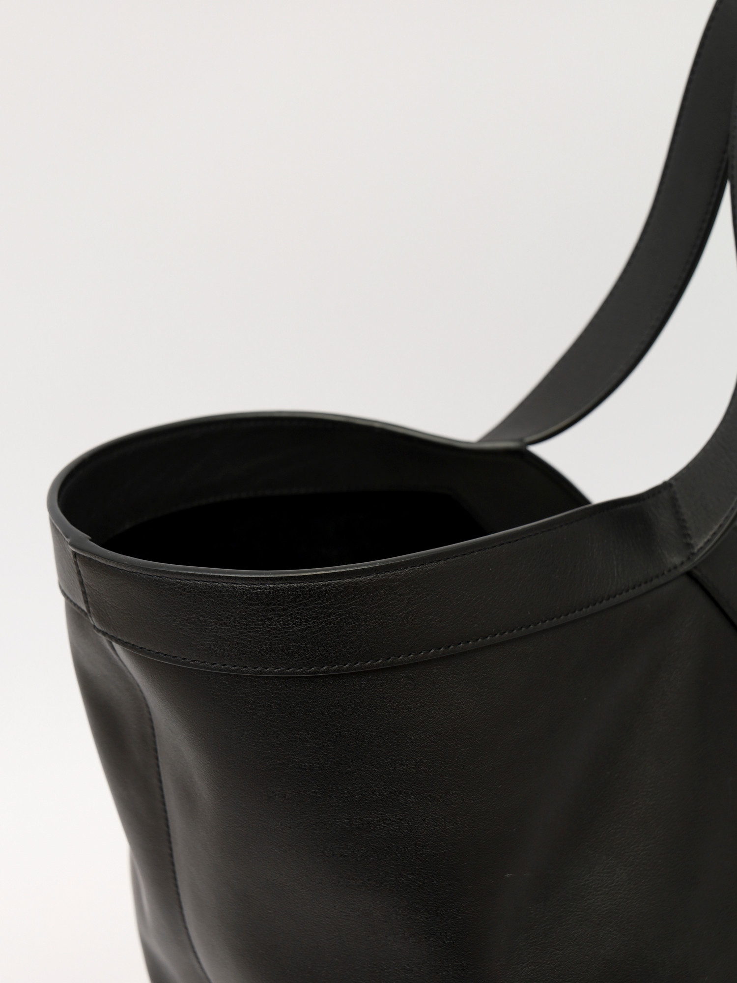 Saint Laurent Y 5