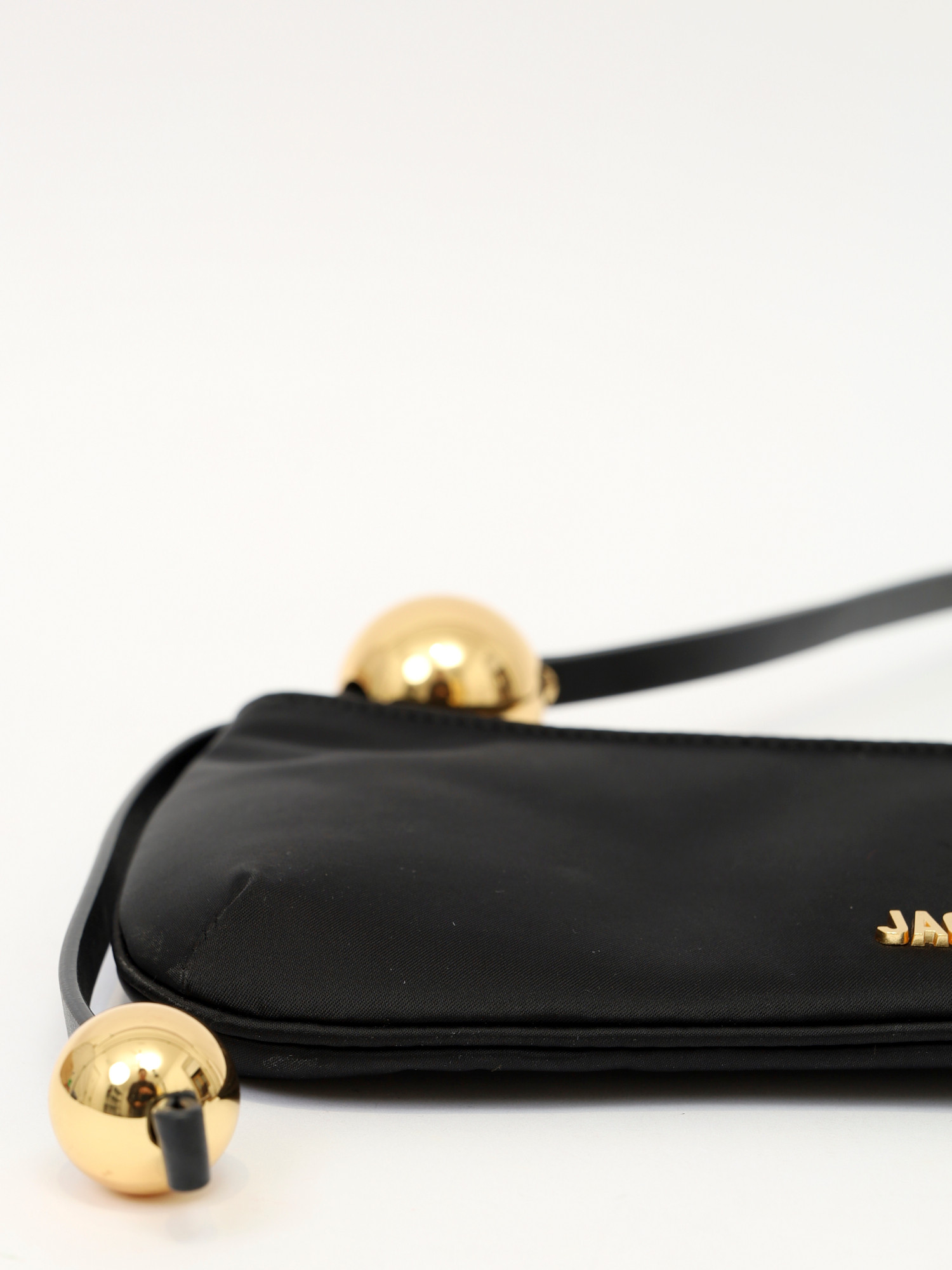 Jacquemus Le Bisou  8