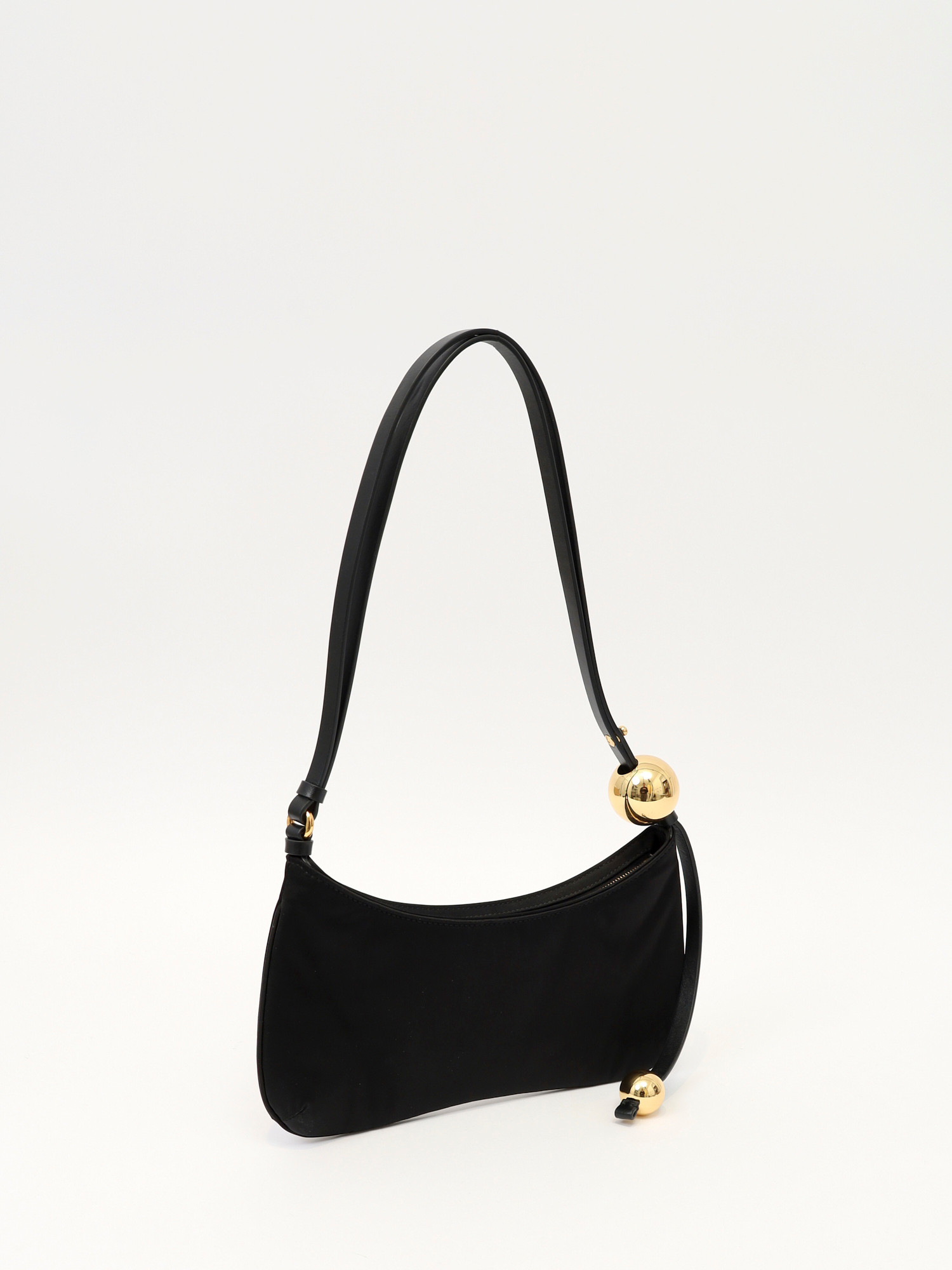 Jacquemus Le Bisou  3