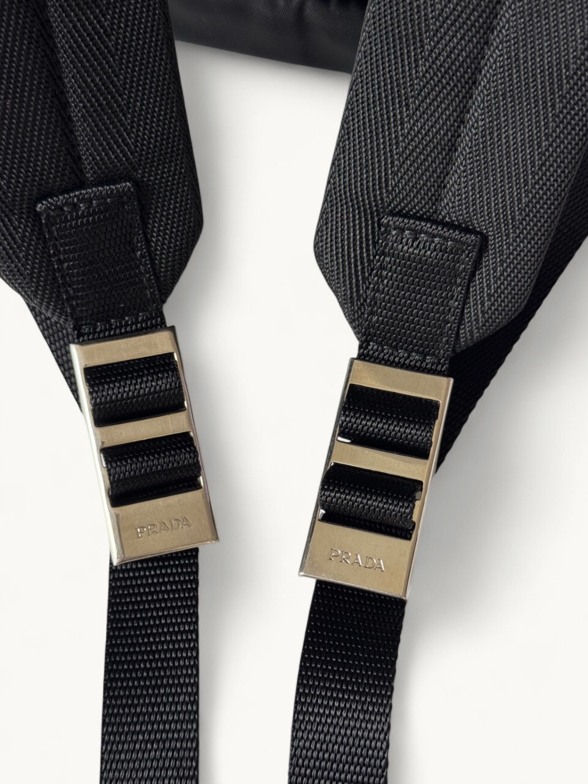 Prada Logo 7