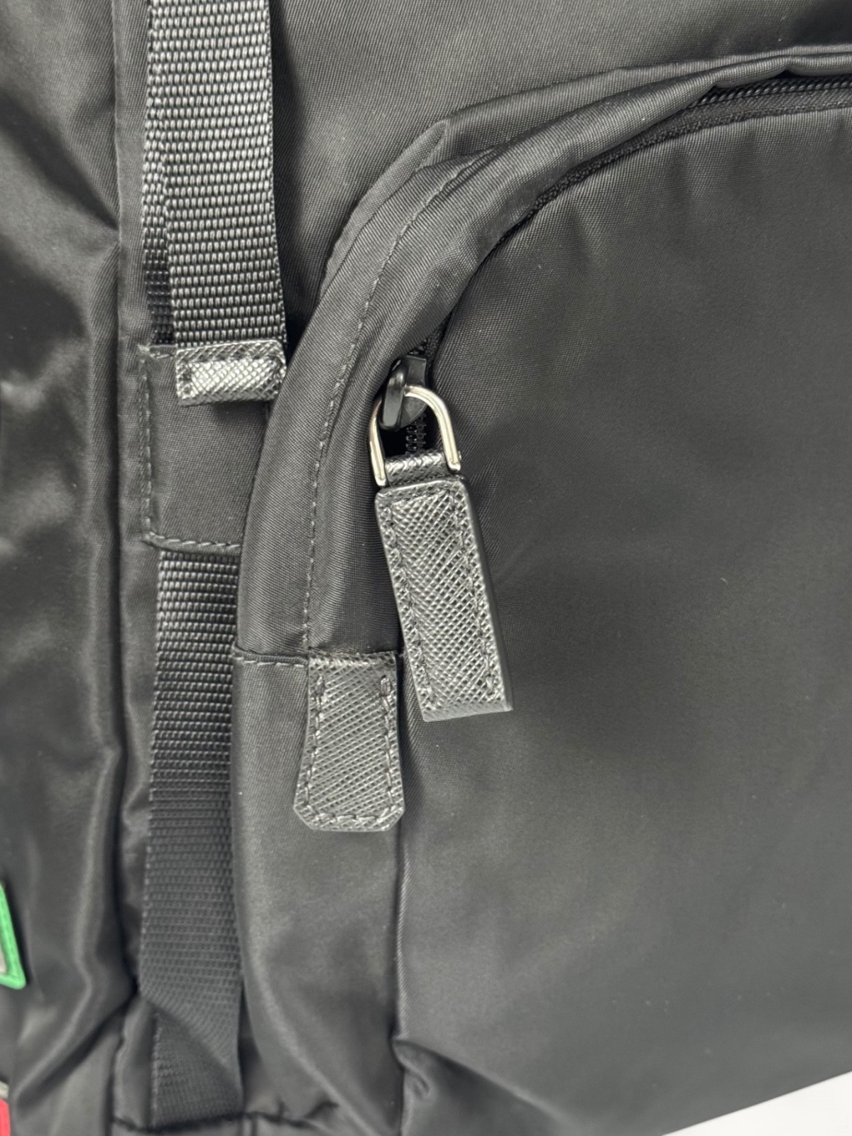 Prada Logo 10