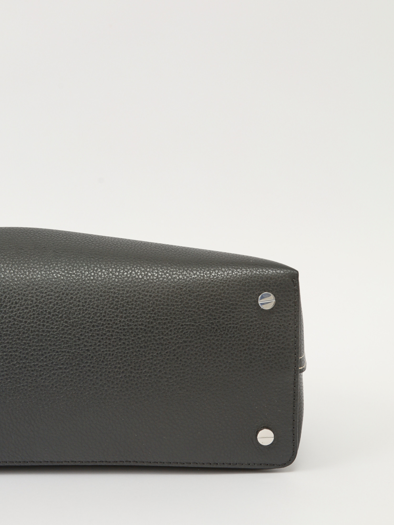 Toteme T-Lock 8