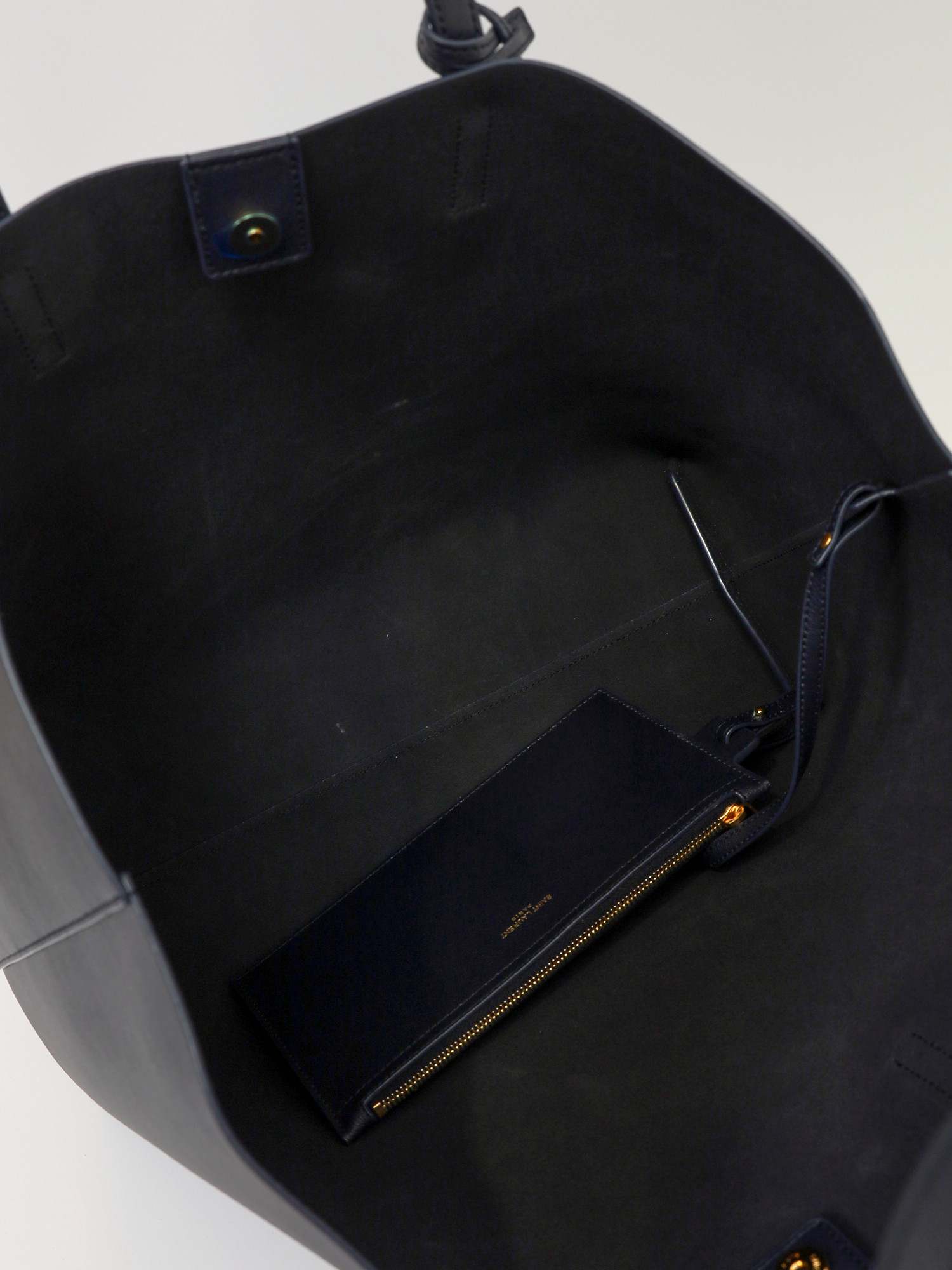 Saint Laurent Shopping 12