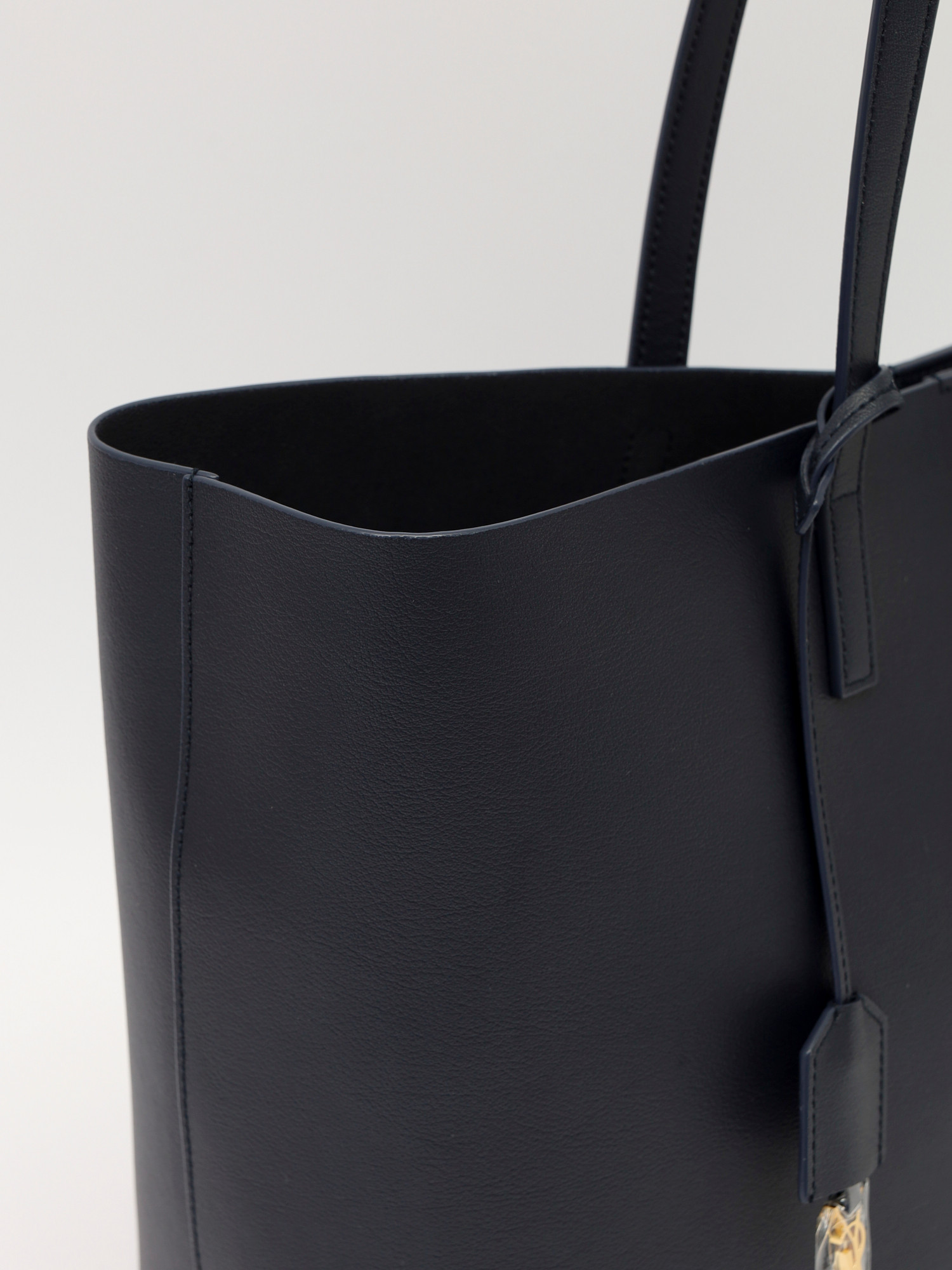 Saint Laurent Shopping 6