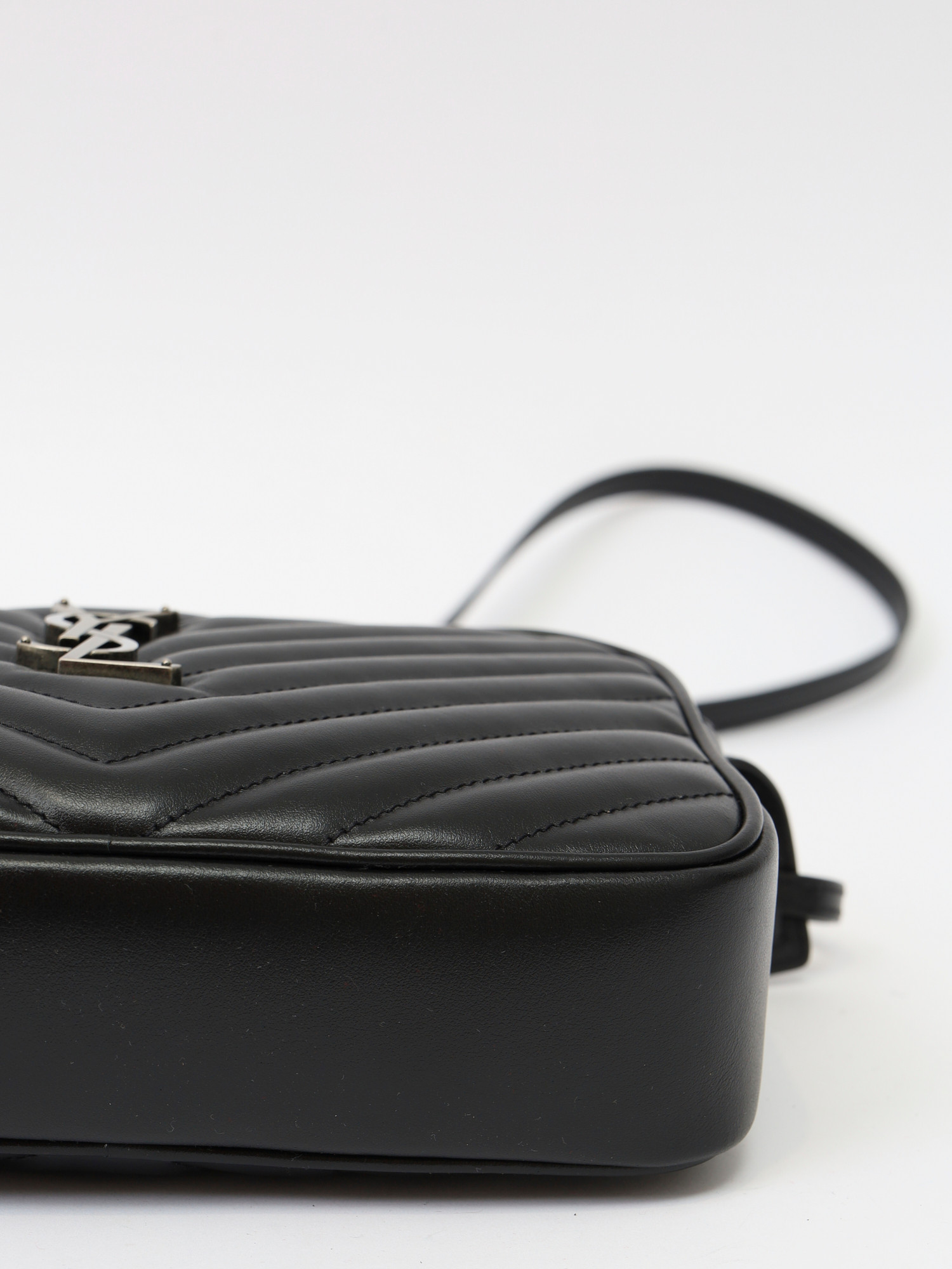 Saint Laurent Camera  10