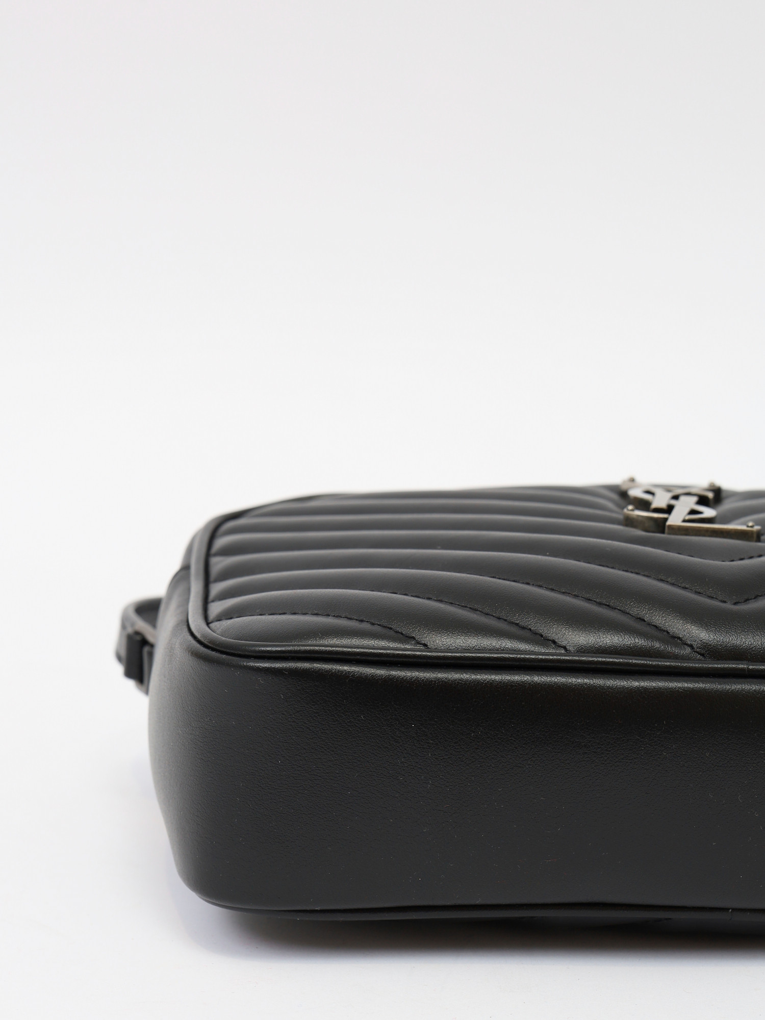 Saint Laurent Camera  9