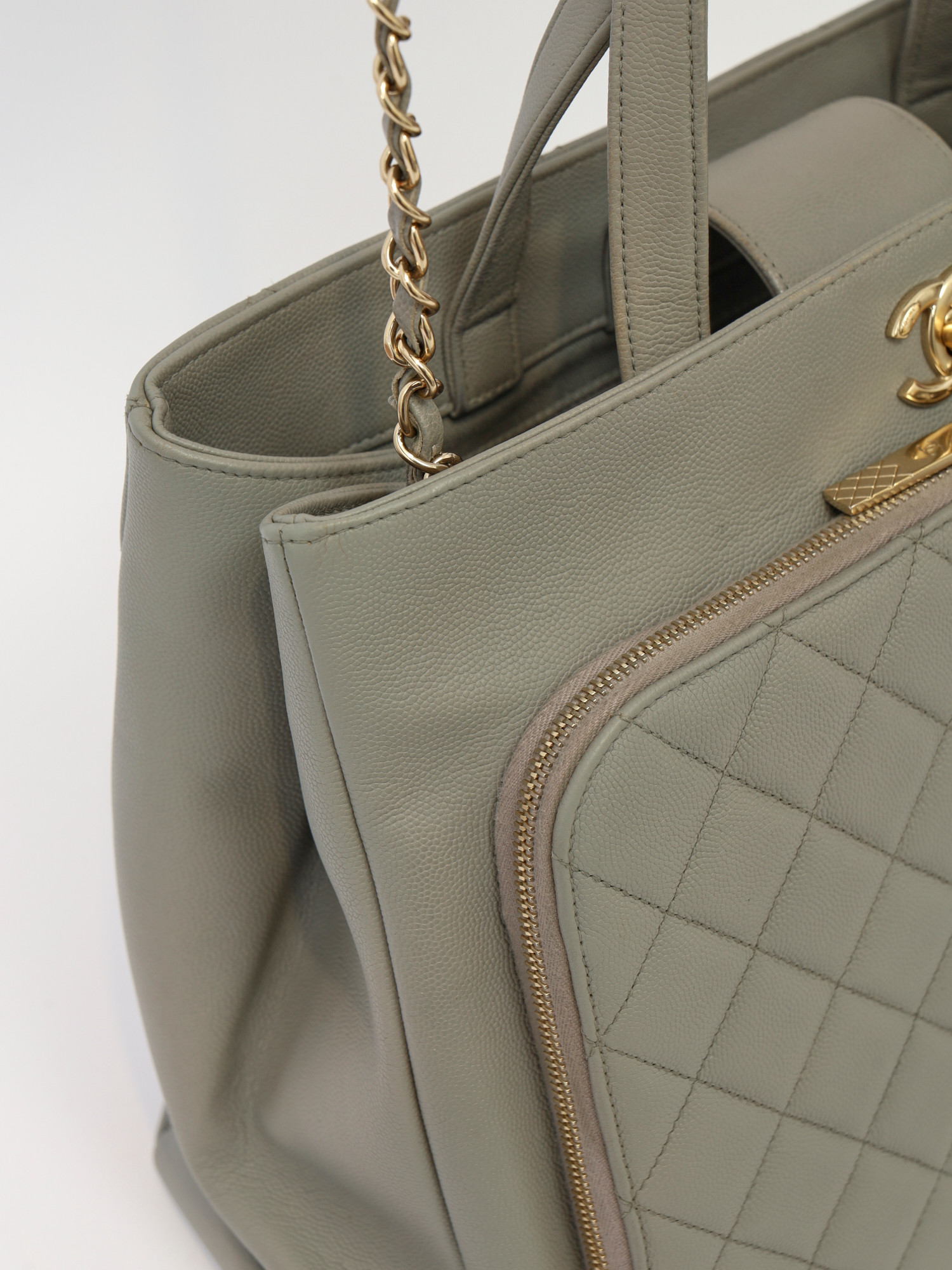 Chanel Business Affinity 6