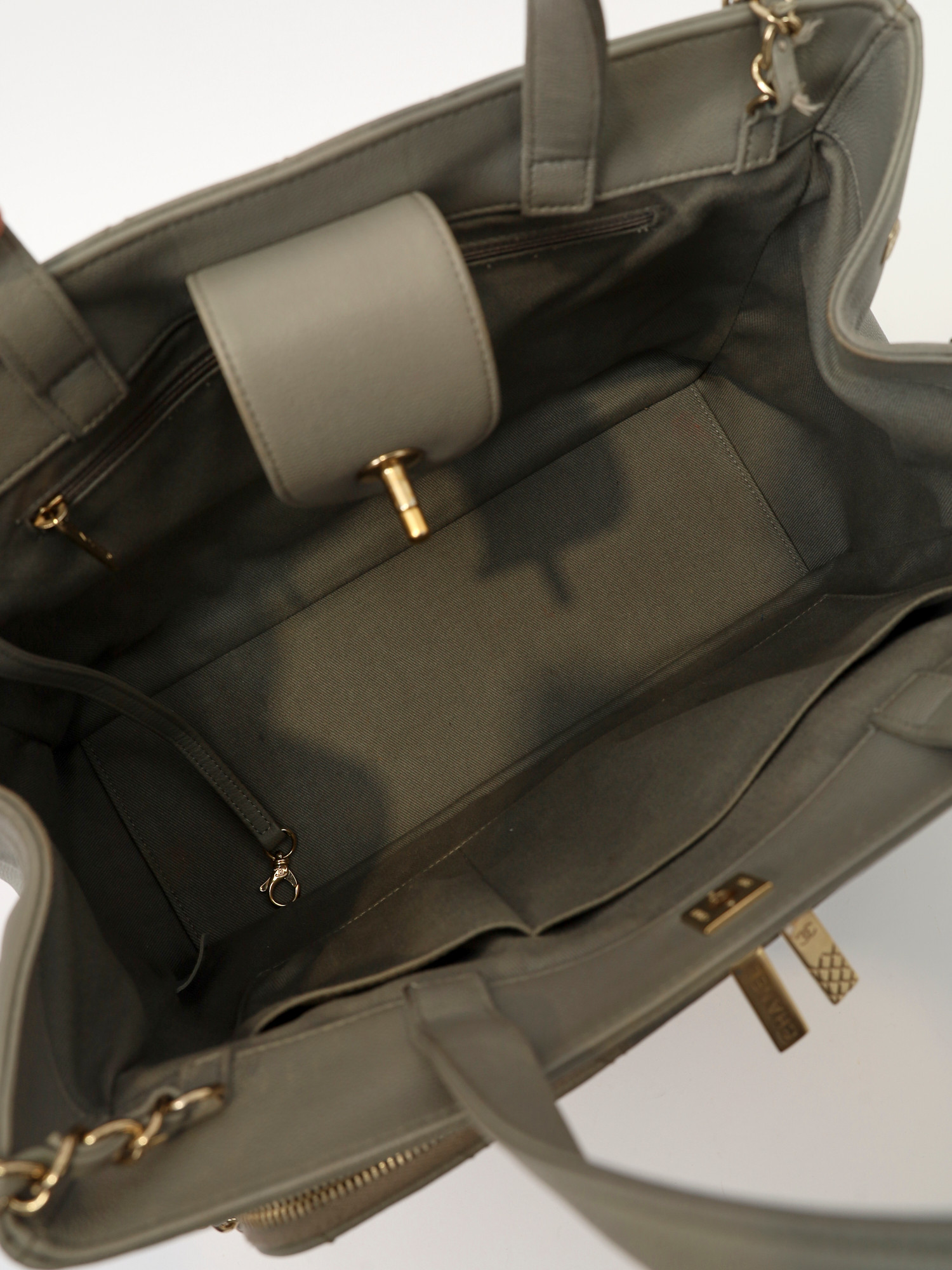 Chanel Business Affinity 11