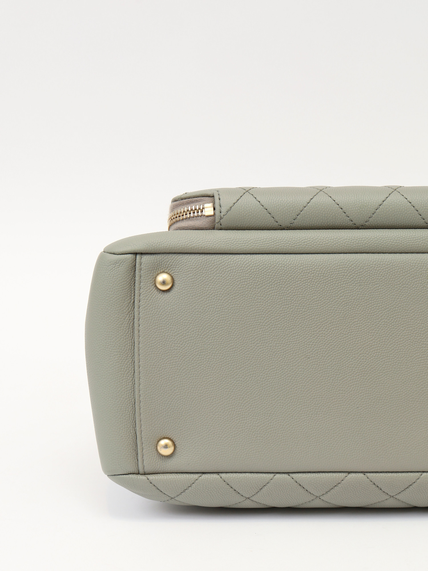 Chanel Business Affinity 9