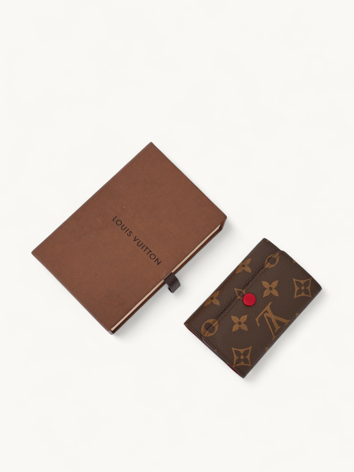 Louis Vuitton   2