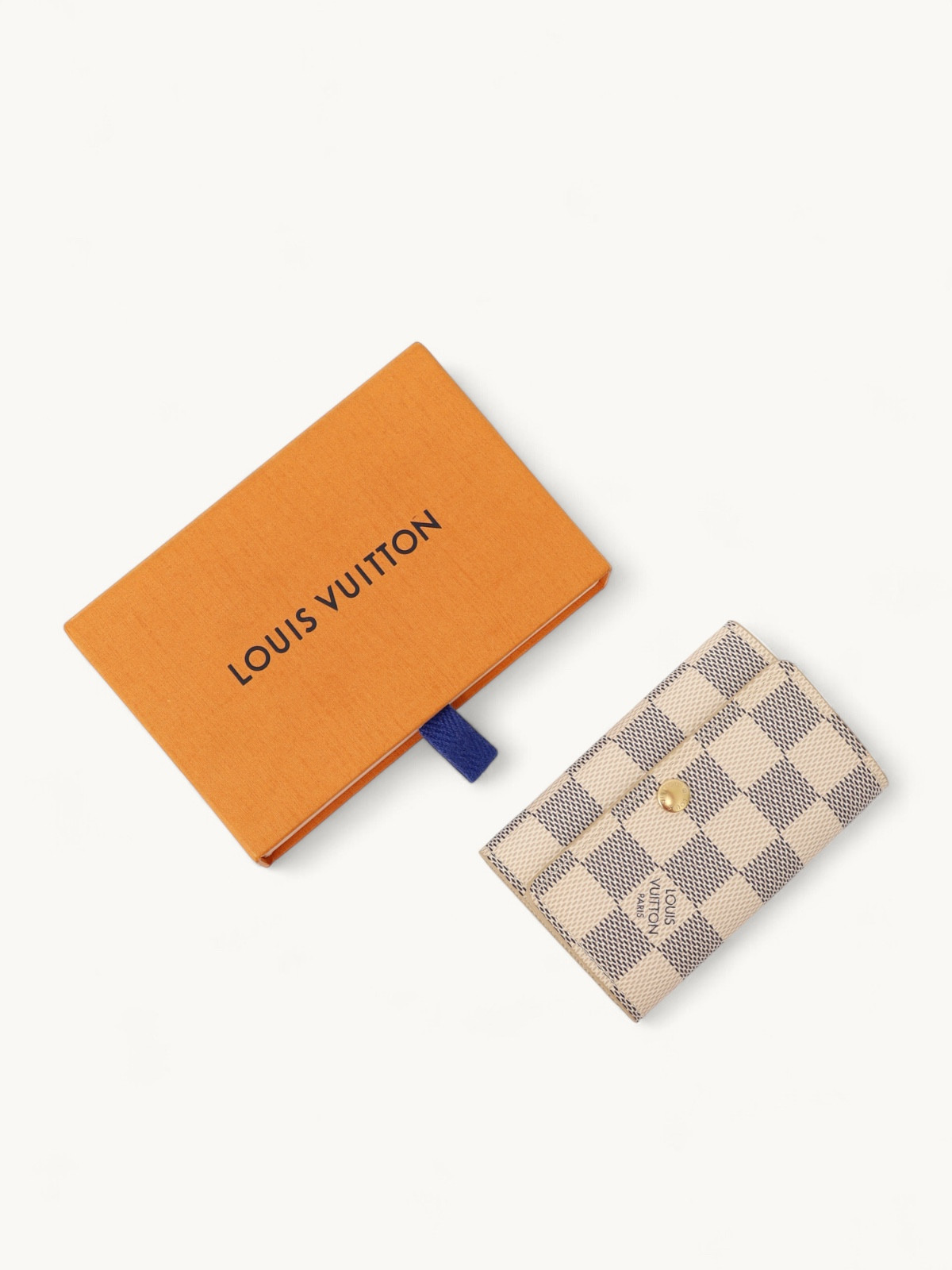 Louis Vuitton Case  1