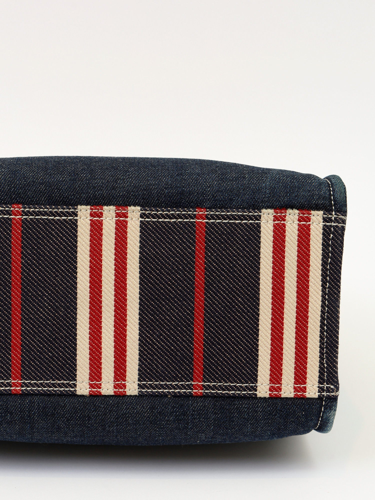 Burberry Textile Bag  10