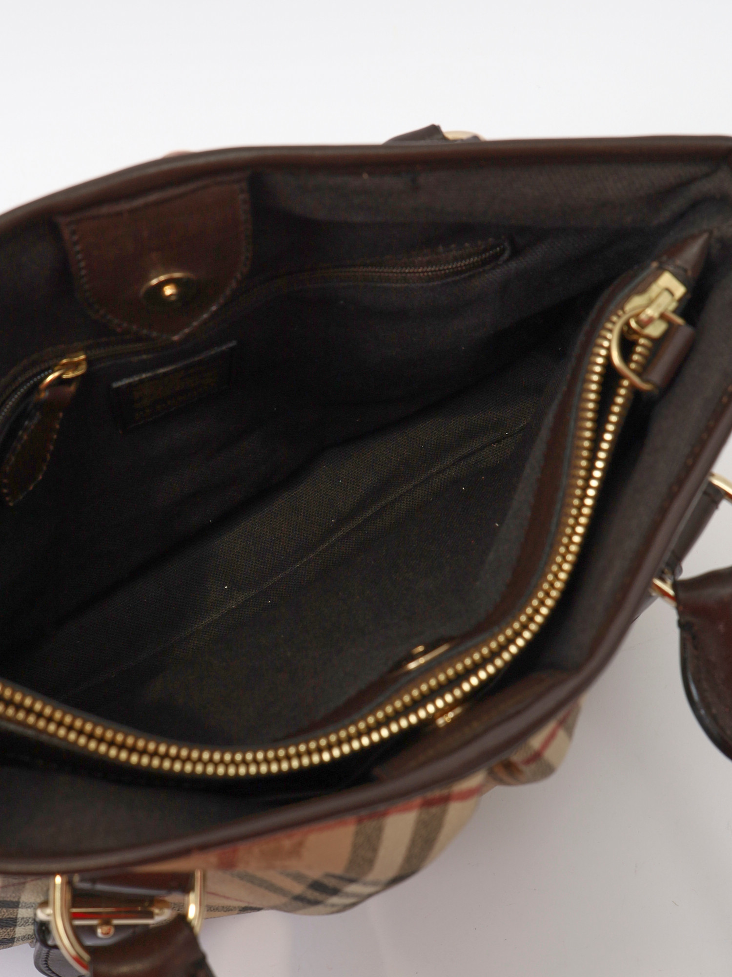 Burberry Leather Bag  10