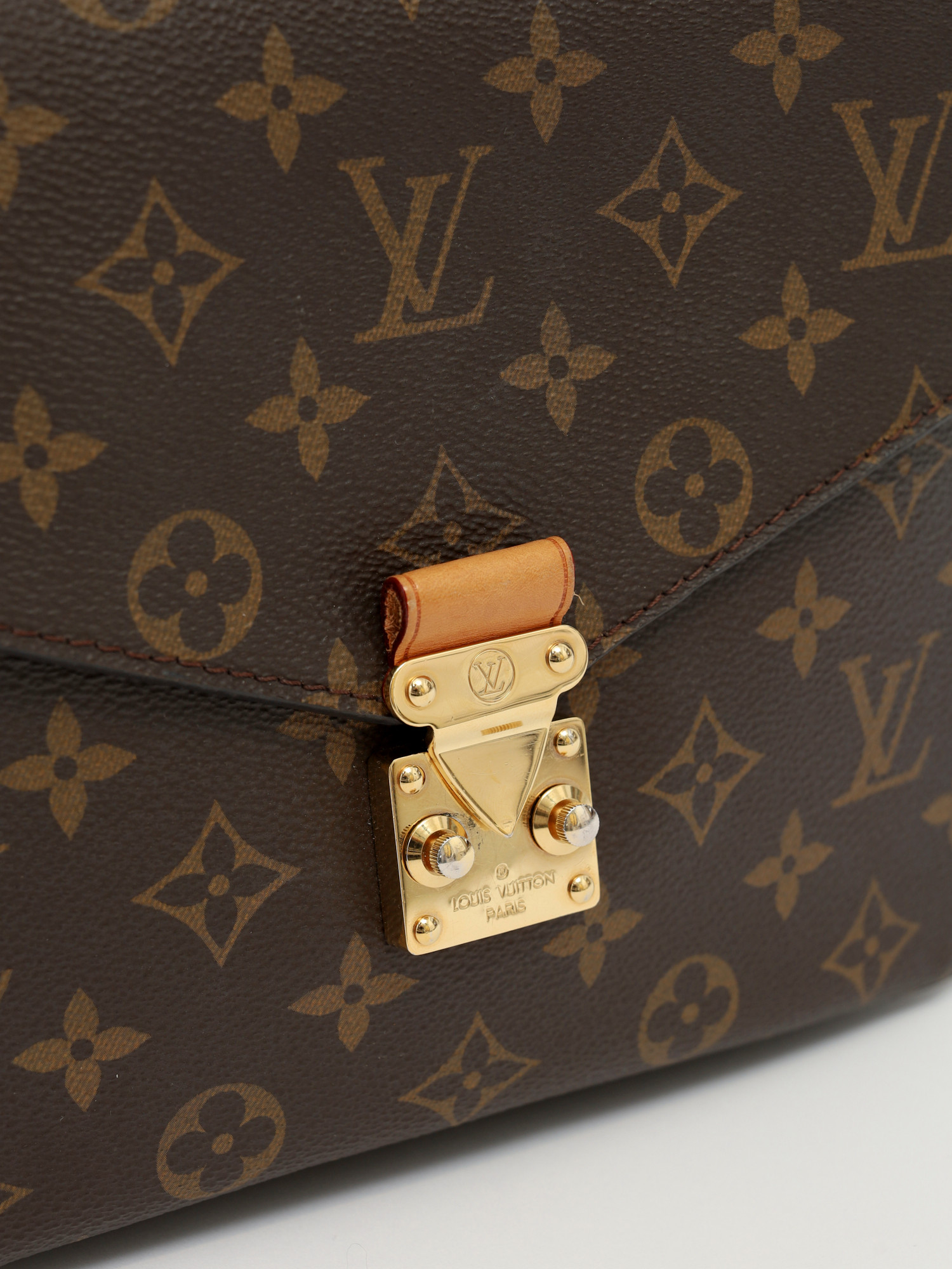 Louis Vuitton Pochette Metis  5