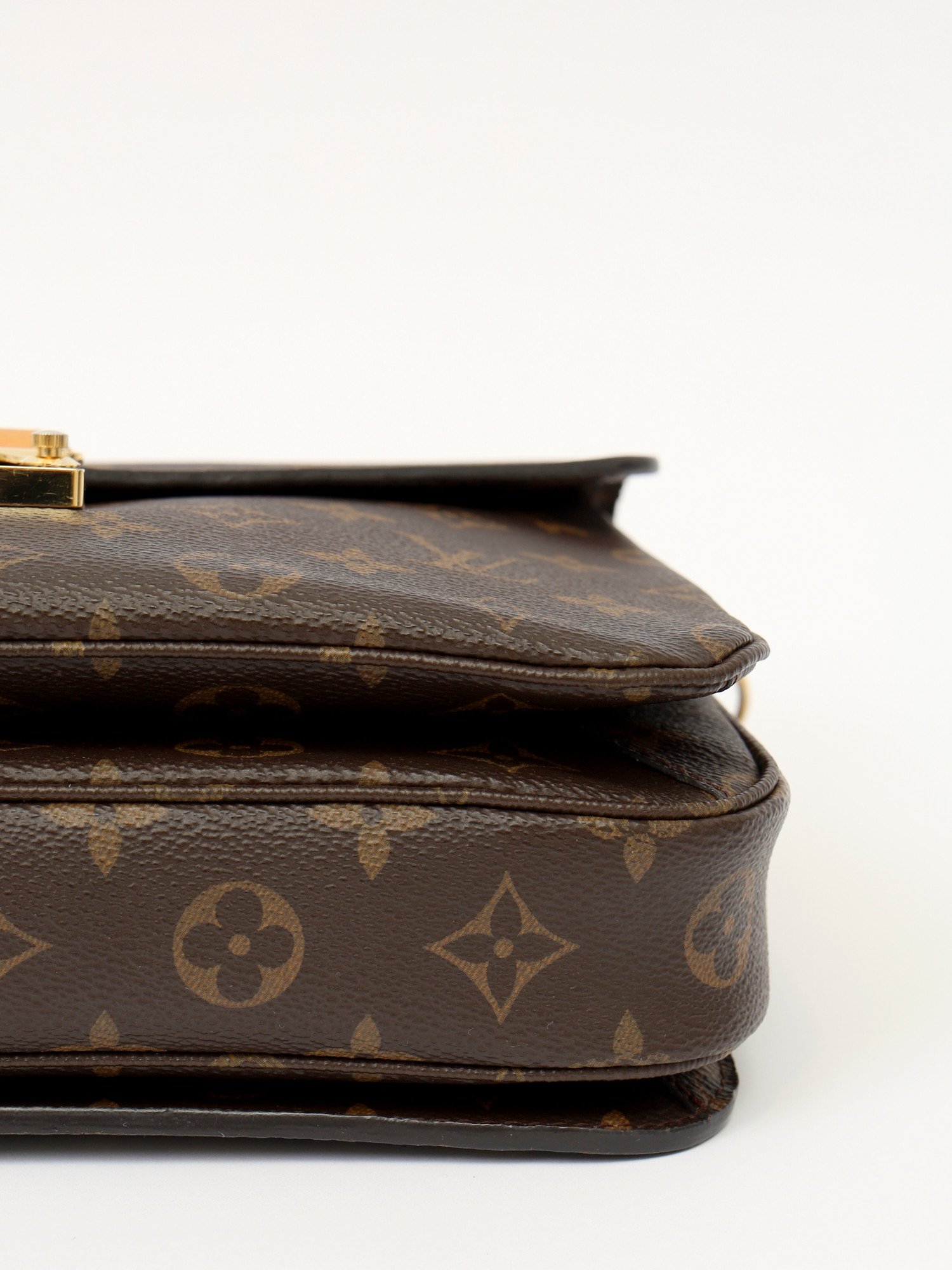 Louis Vuitton Pochette Metis  10