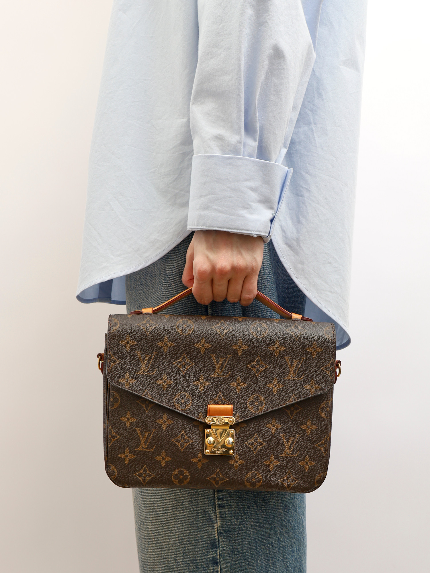 Louis Vuitton Pochette Metis  1