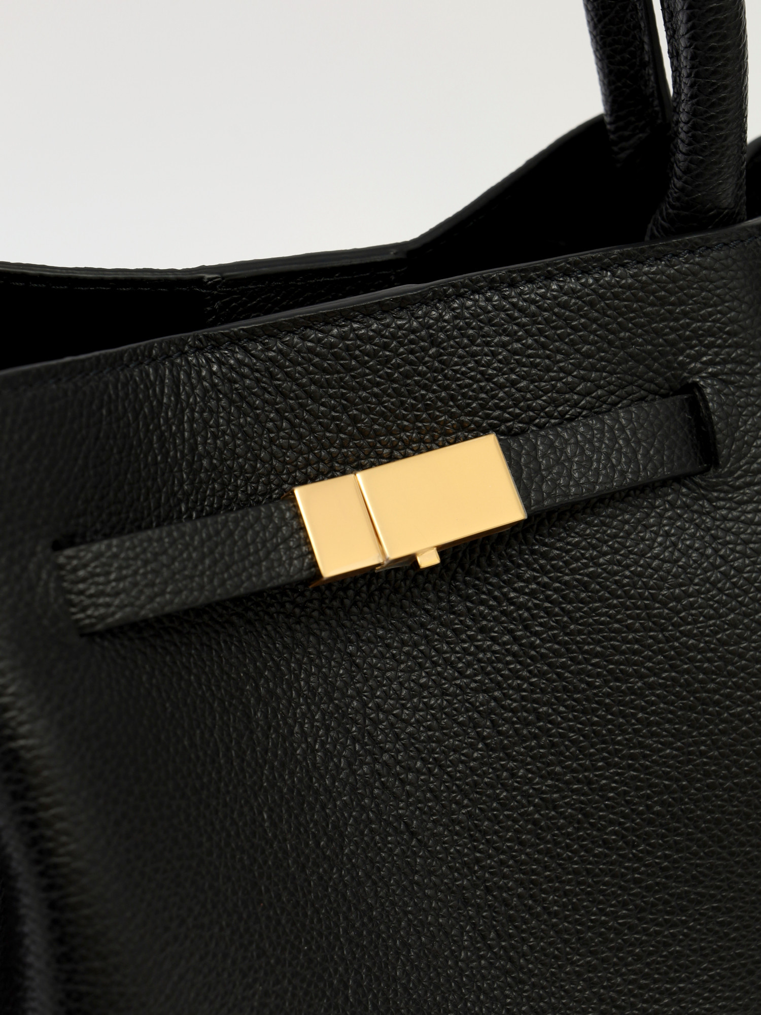 DeMellier The New York 6