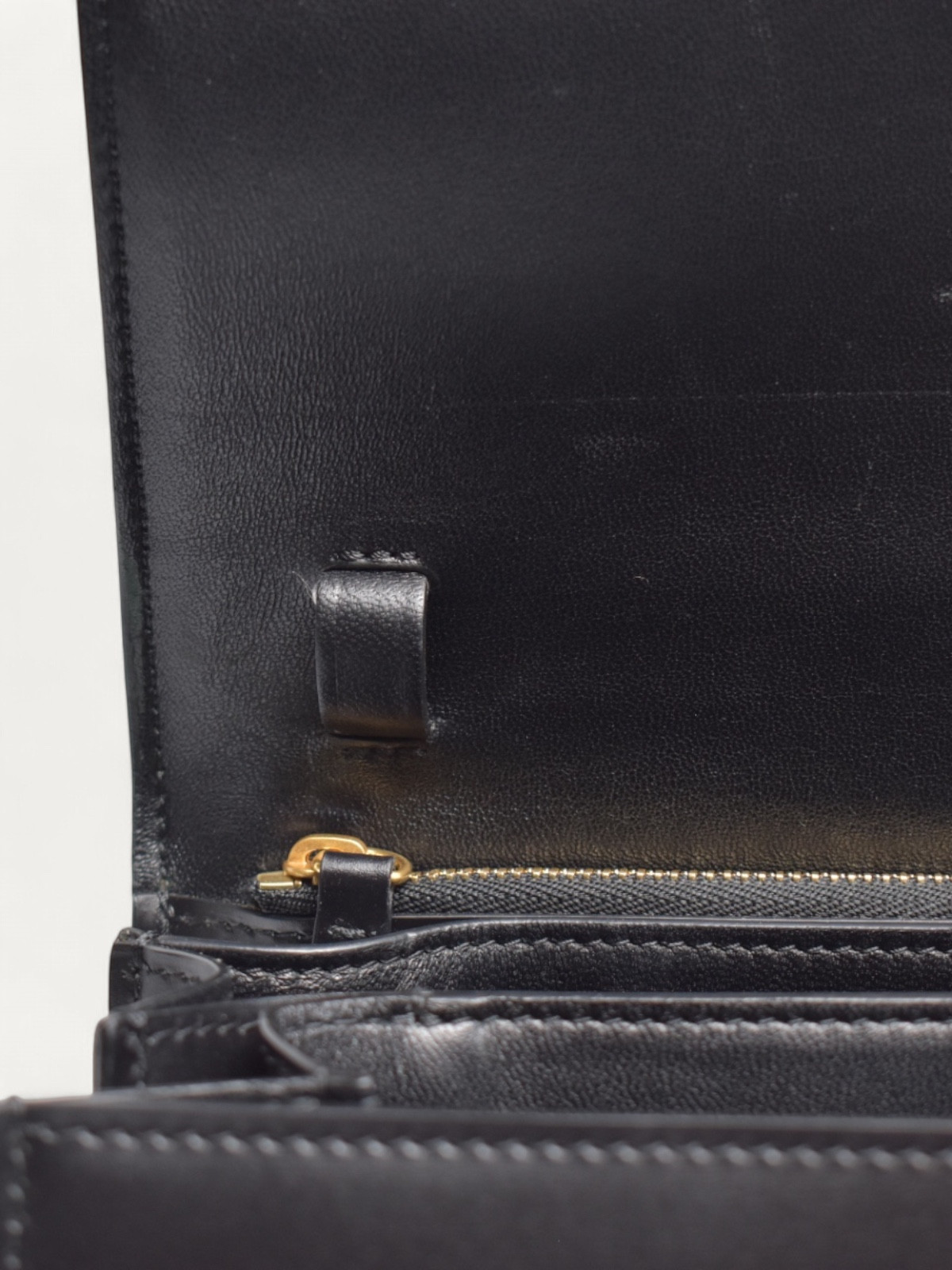 Celine Classic  4