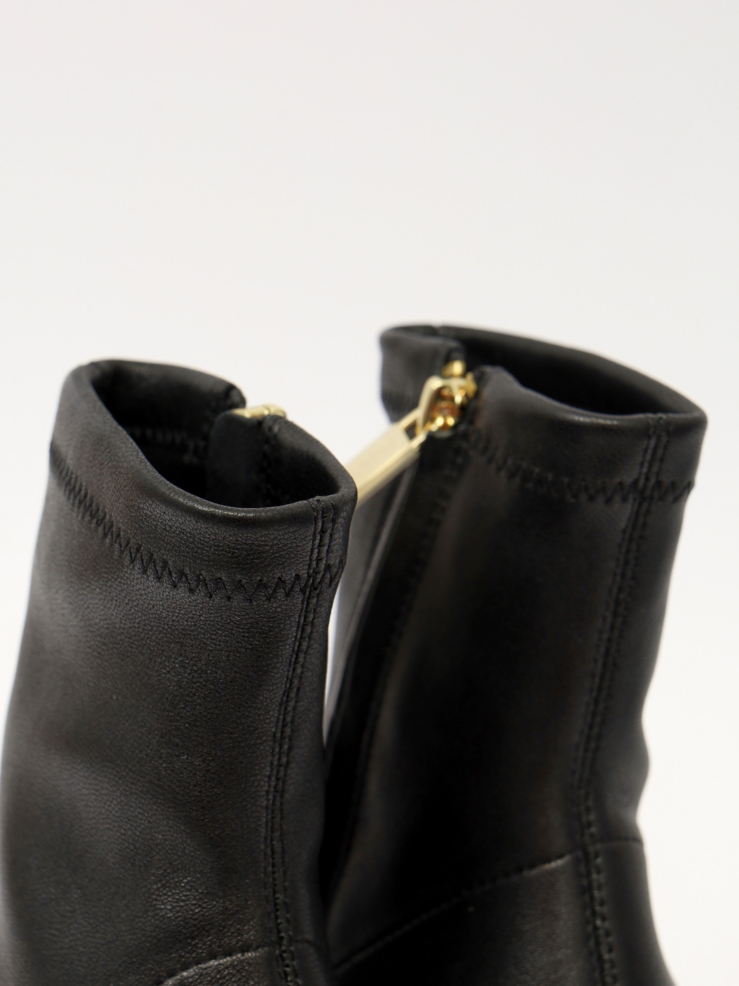 Studio Amelia Sierra 90 37 8