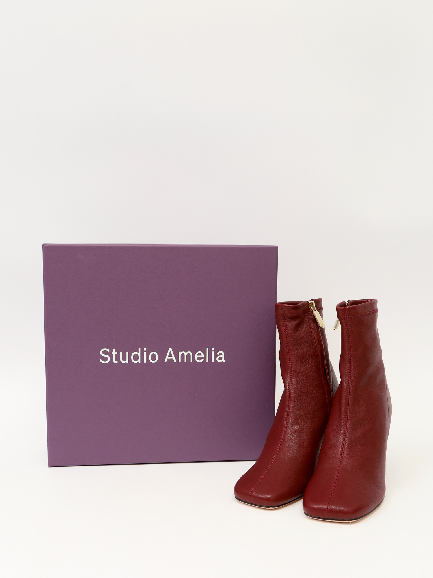 Studio Amelia Sierra 90 37 2