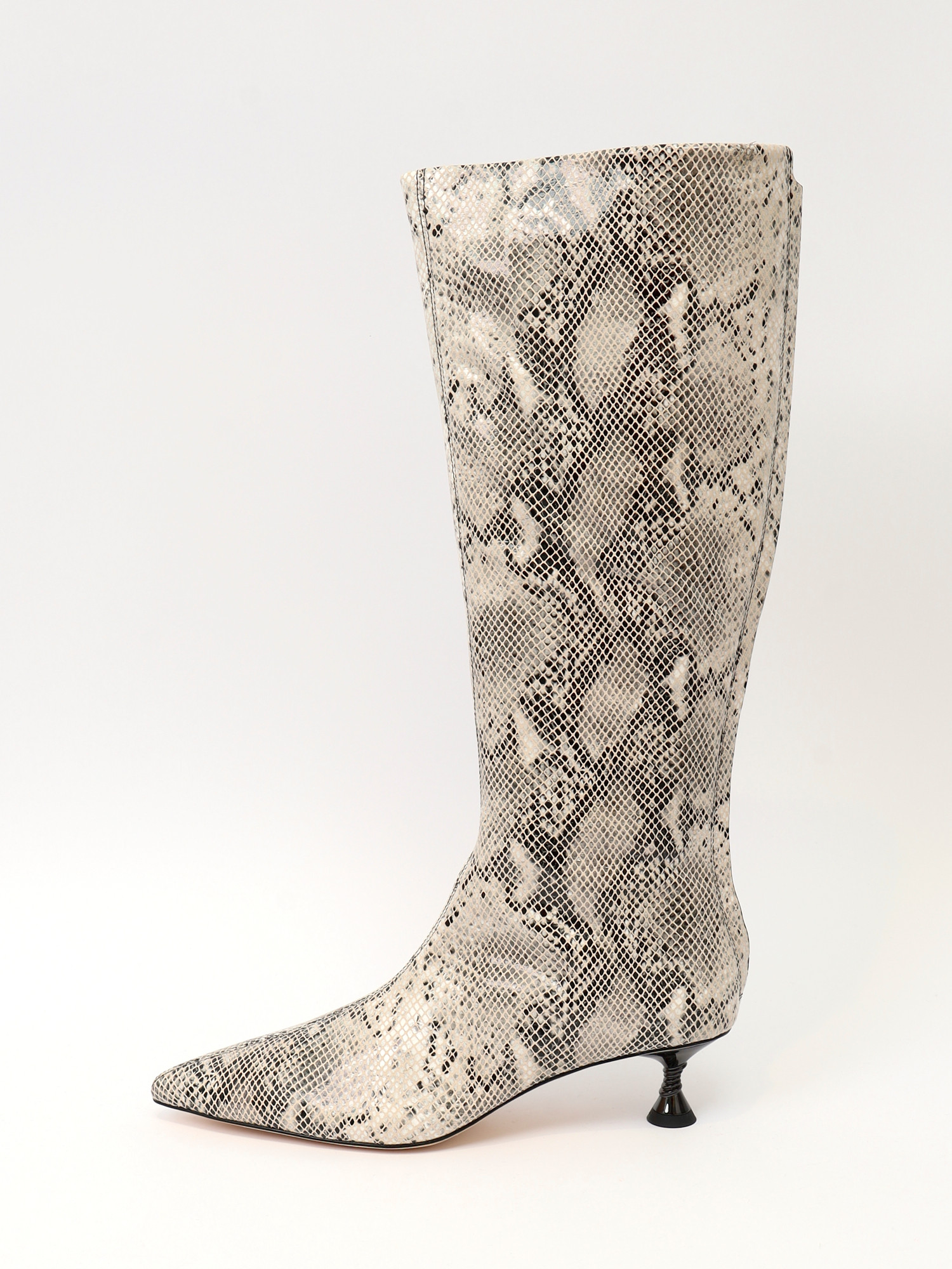 Studio Amelia Palmela 37 1