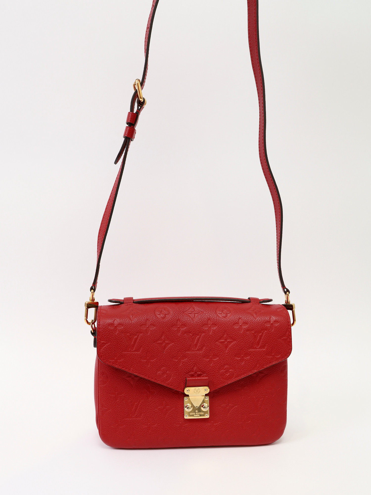 Louis Vuitton Pochette Metis  4
