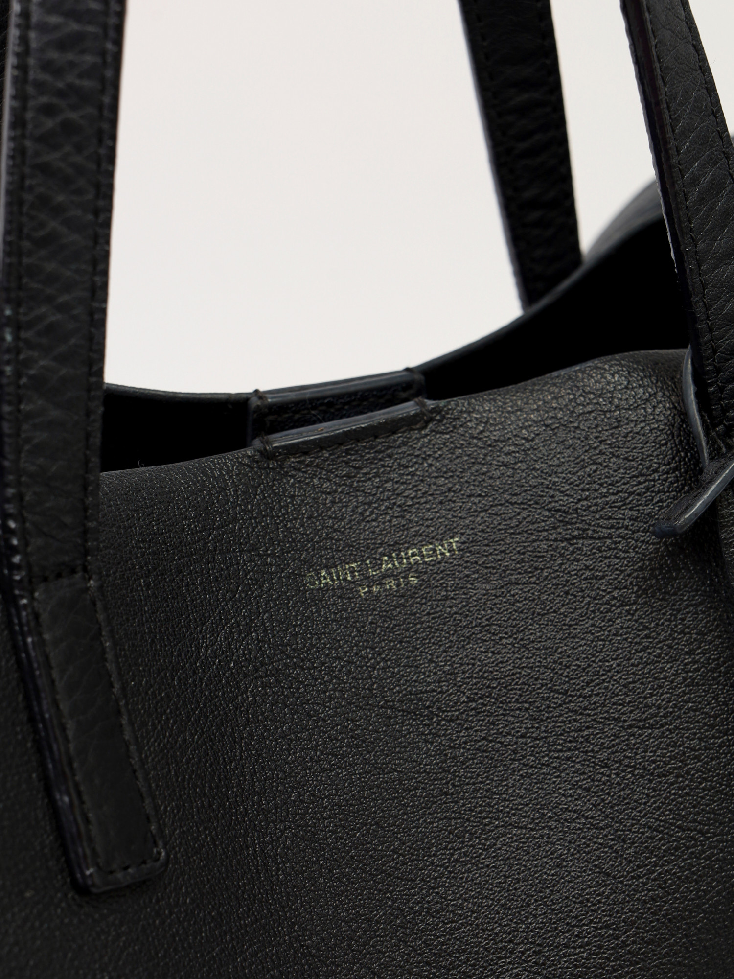 Saint Laurent Shopping  5