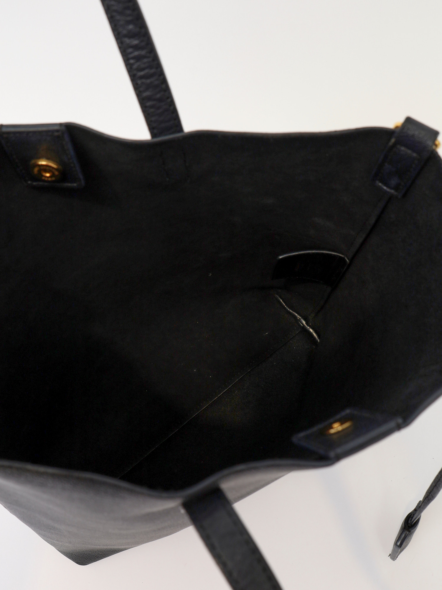 Saint Laurent Shopping  11