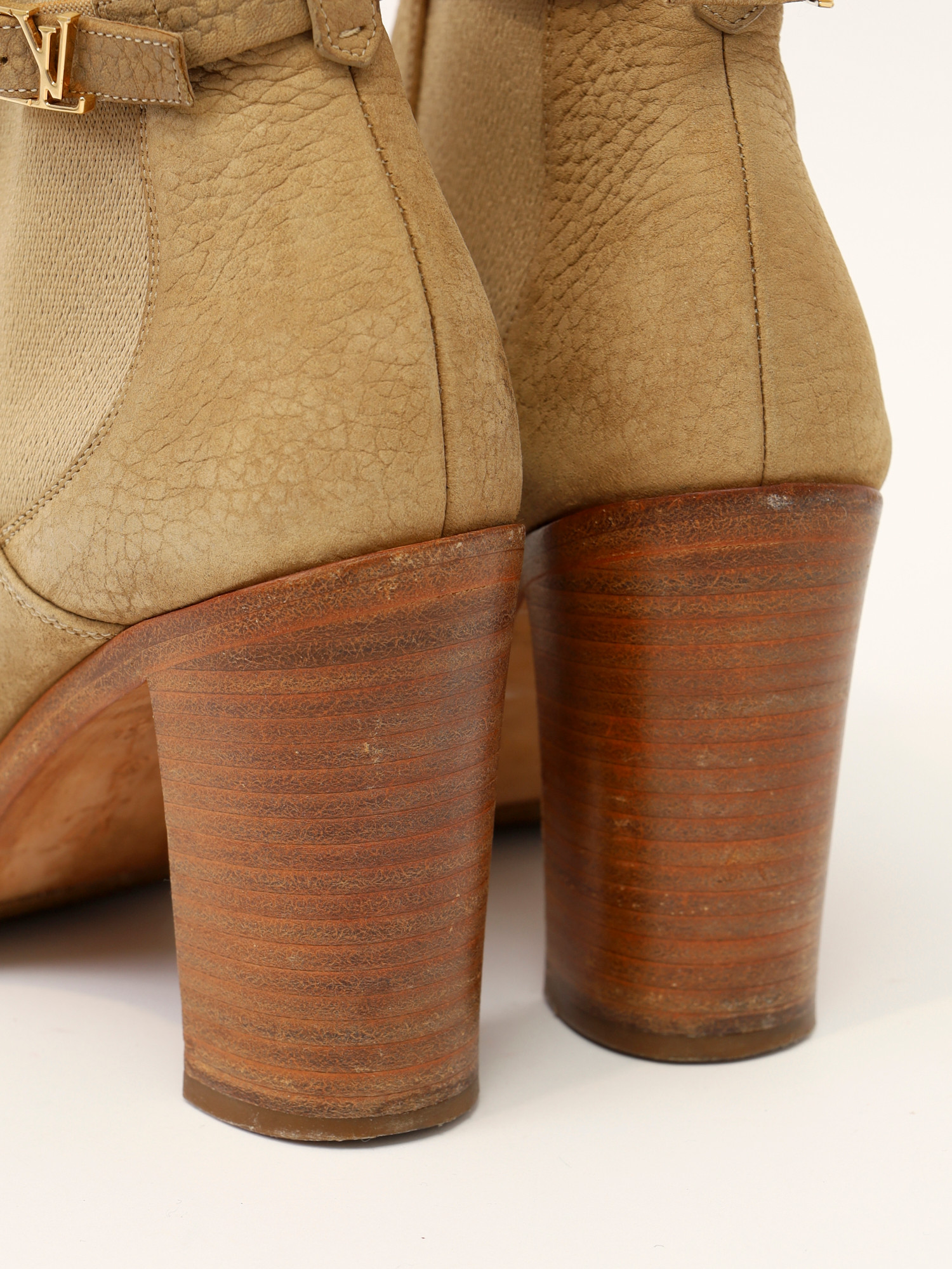 Louis Vuitton Shoes 37 8